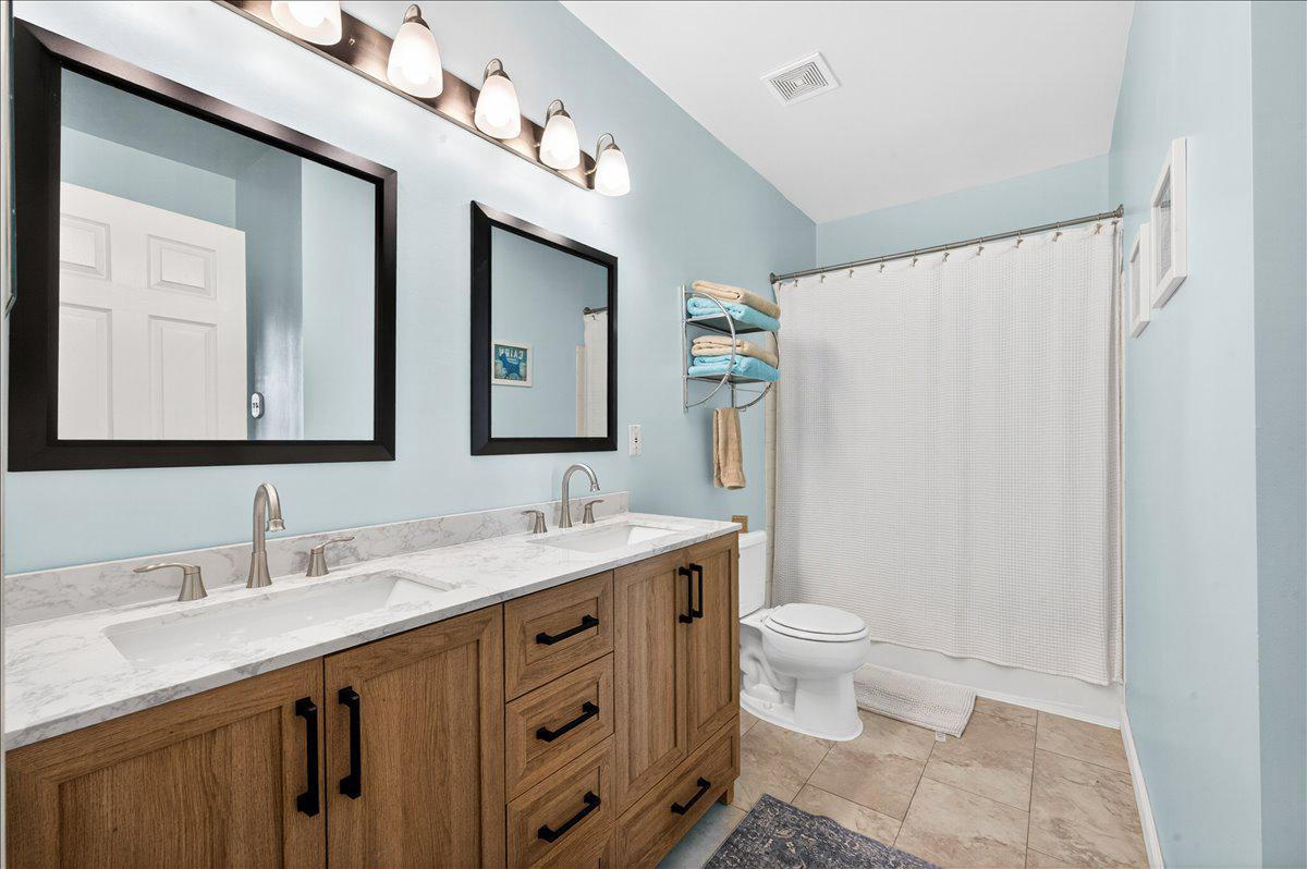 LAKESIDE AT SOUTH RIDING - Residential