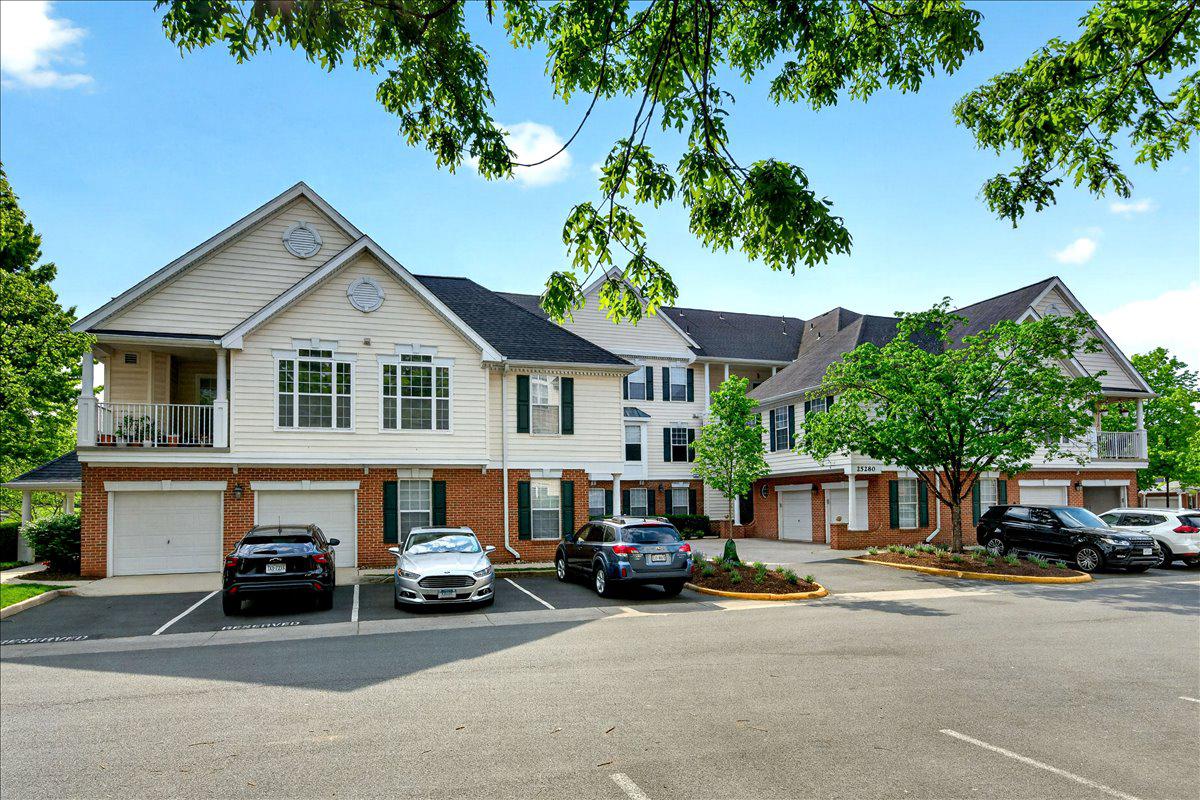 LAKESIDE AT SOUTH RIDING - Residential