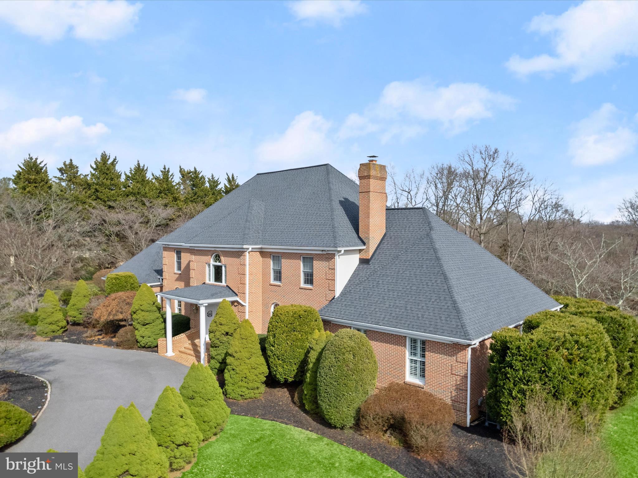 THE CHASE - Residential