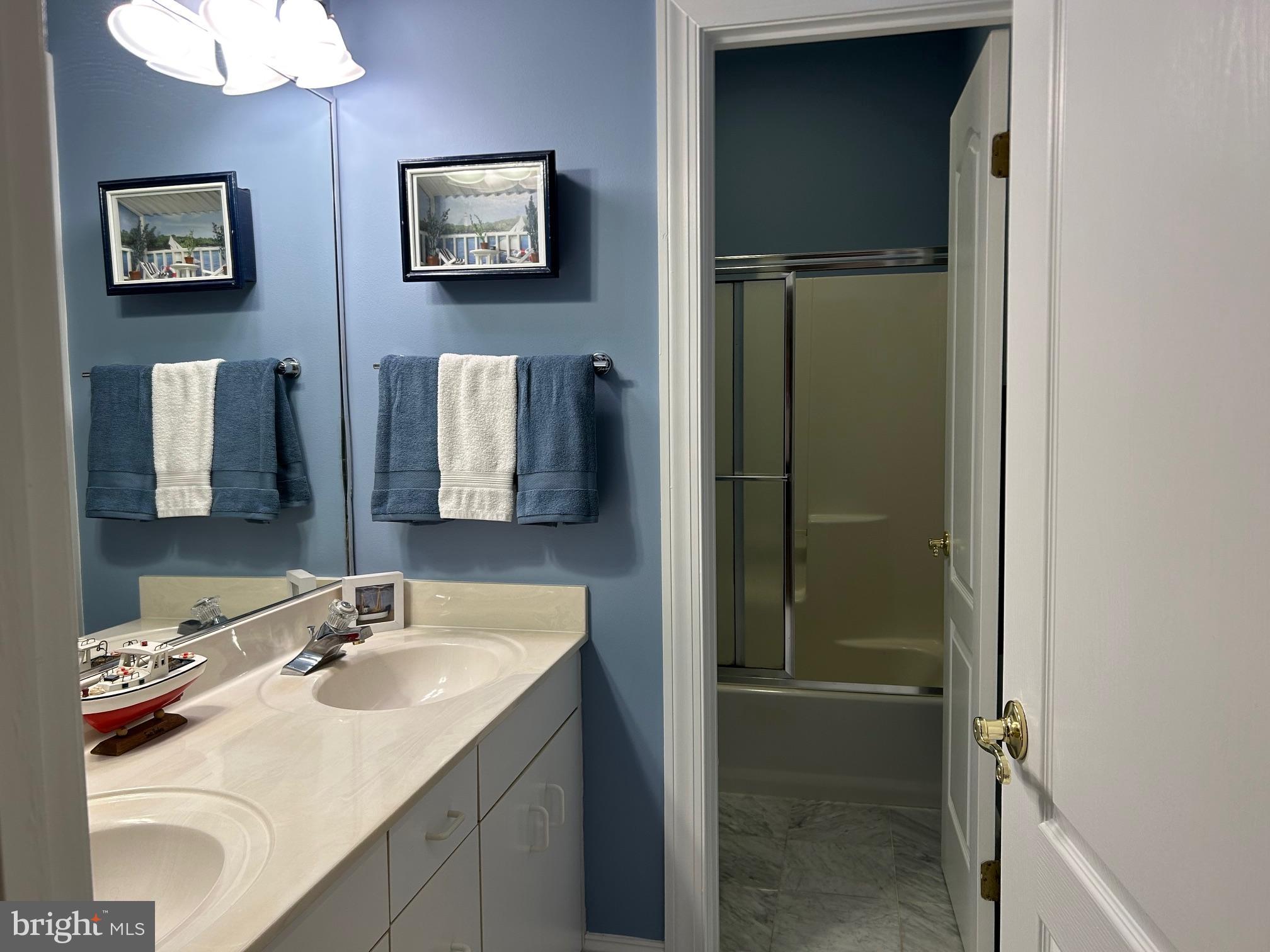 THE CHASE - Residential