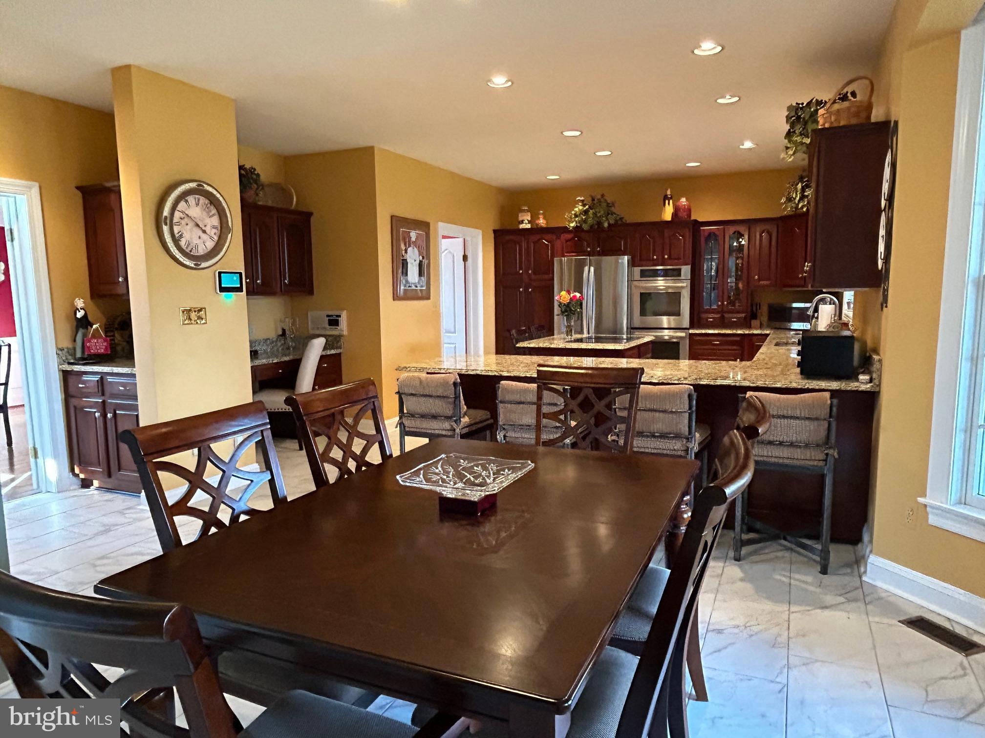 THE CHASE - Residential