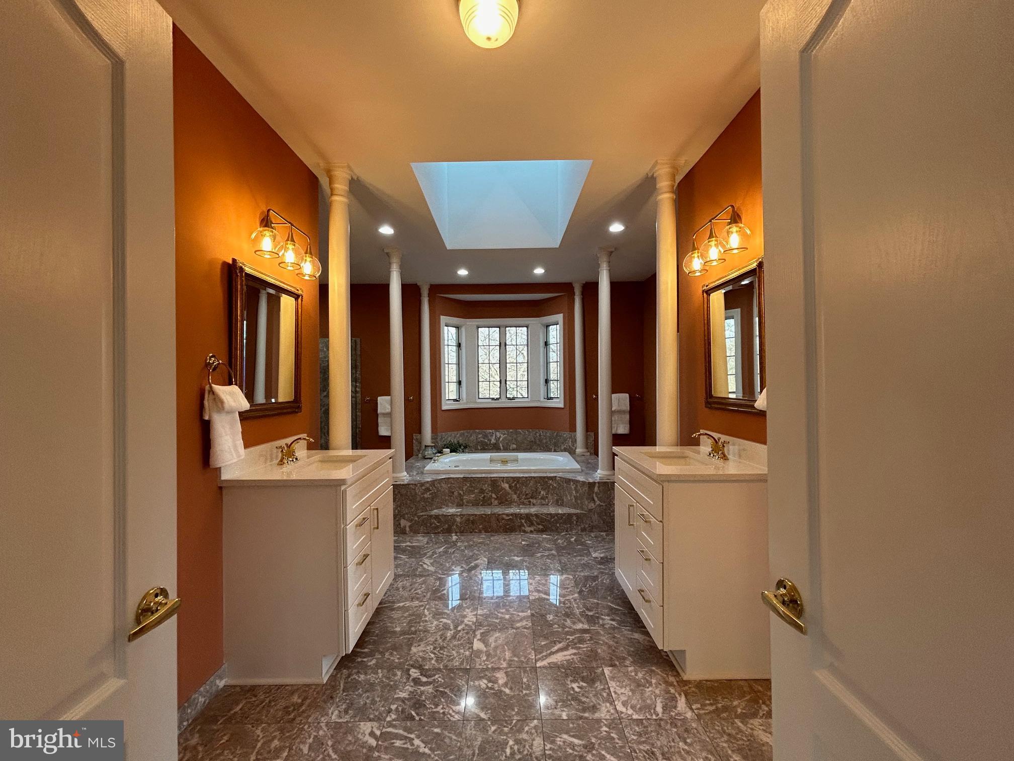 THE CHASE - Residential