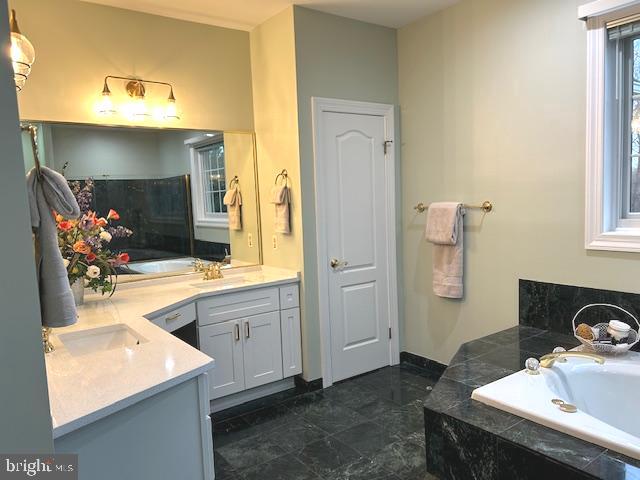 THE CHASE - Residential