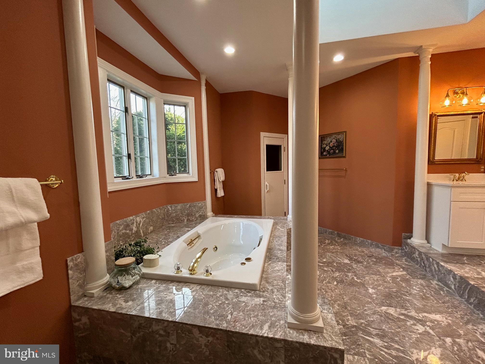 THE CHASE - Residential