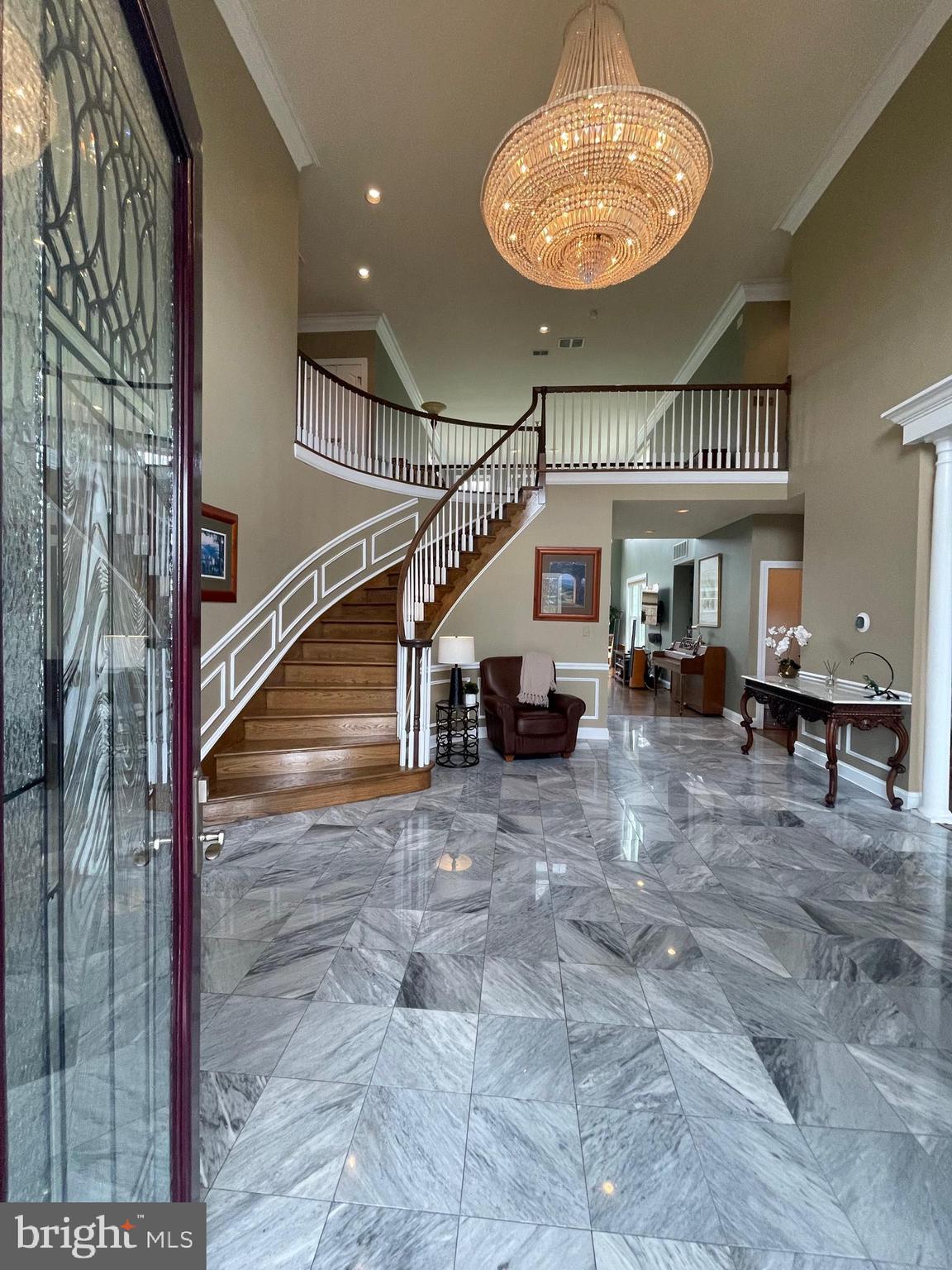 THE CHASE - Residential