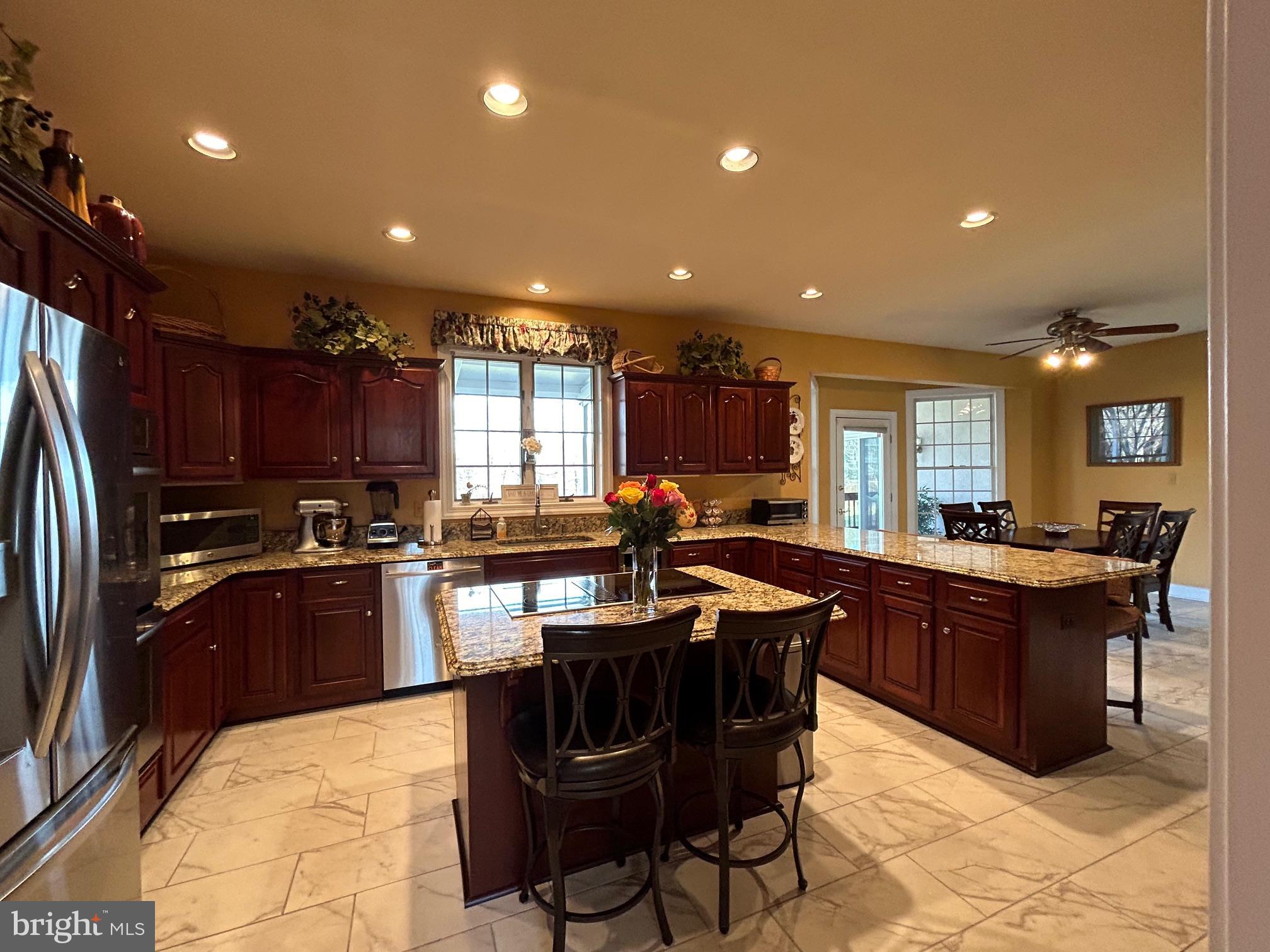 THE CHASE - Residential