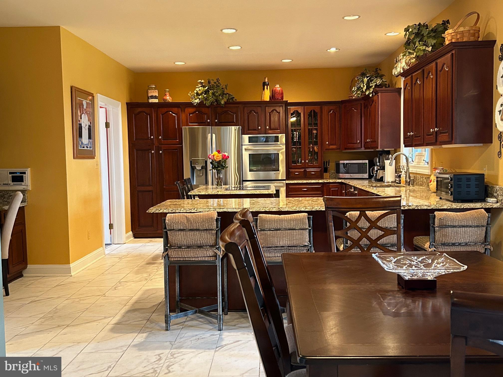 THE CHASE - Residential