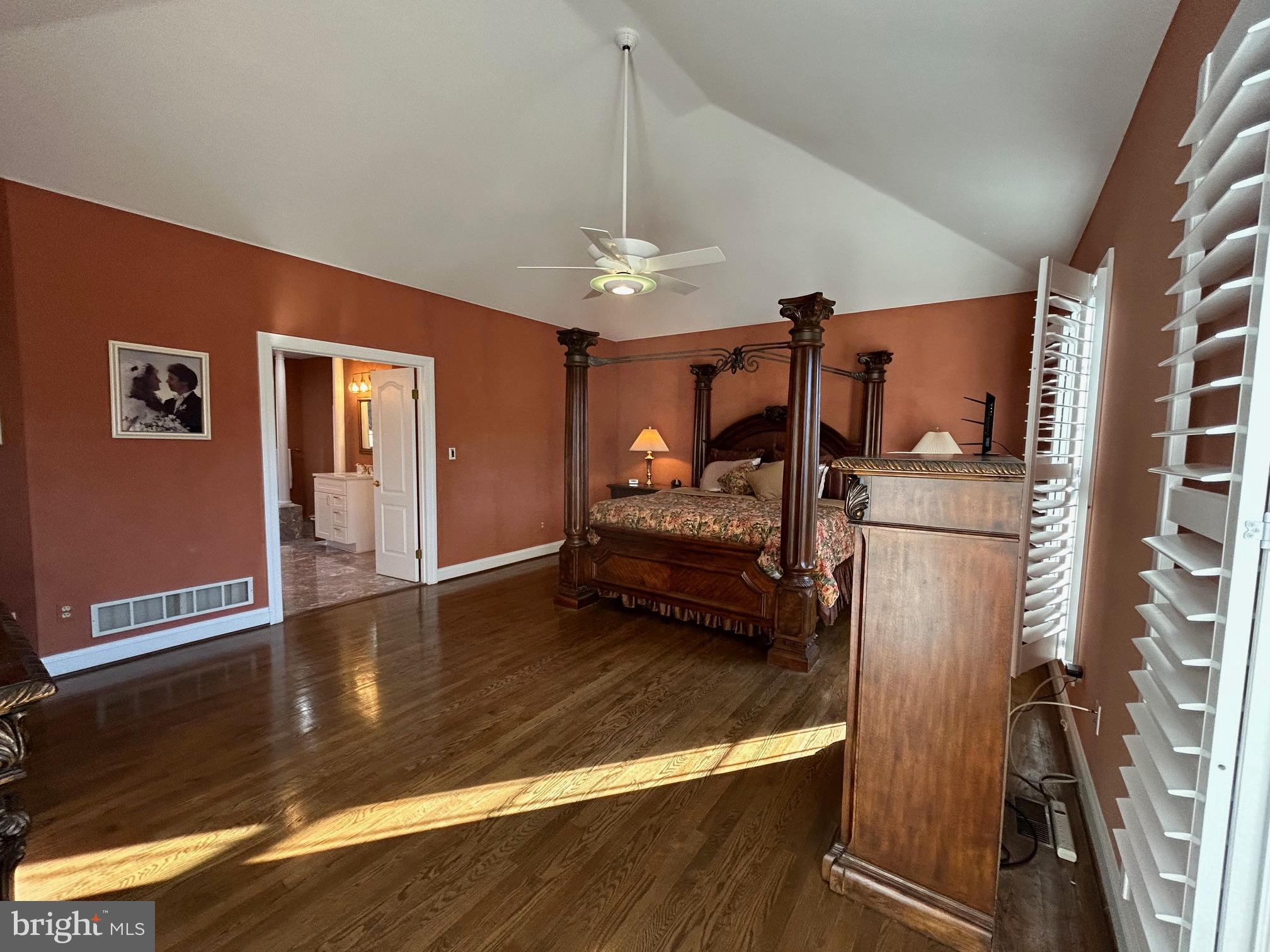 THE CHASE - Residential