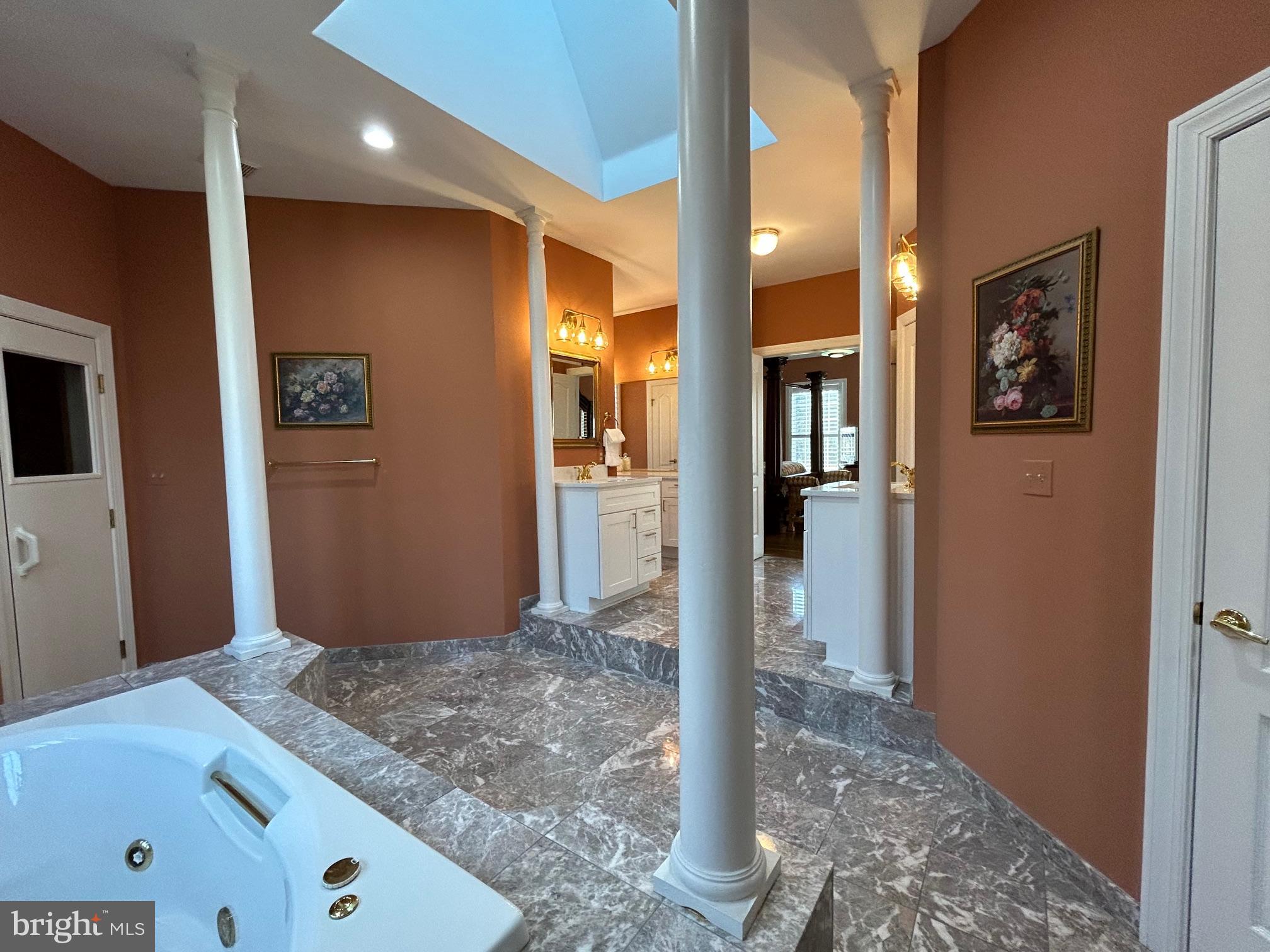 THE CHASE - Residential