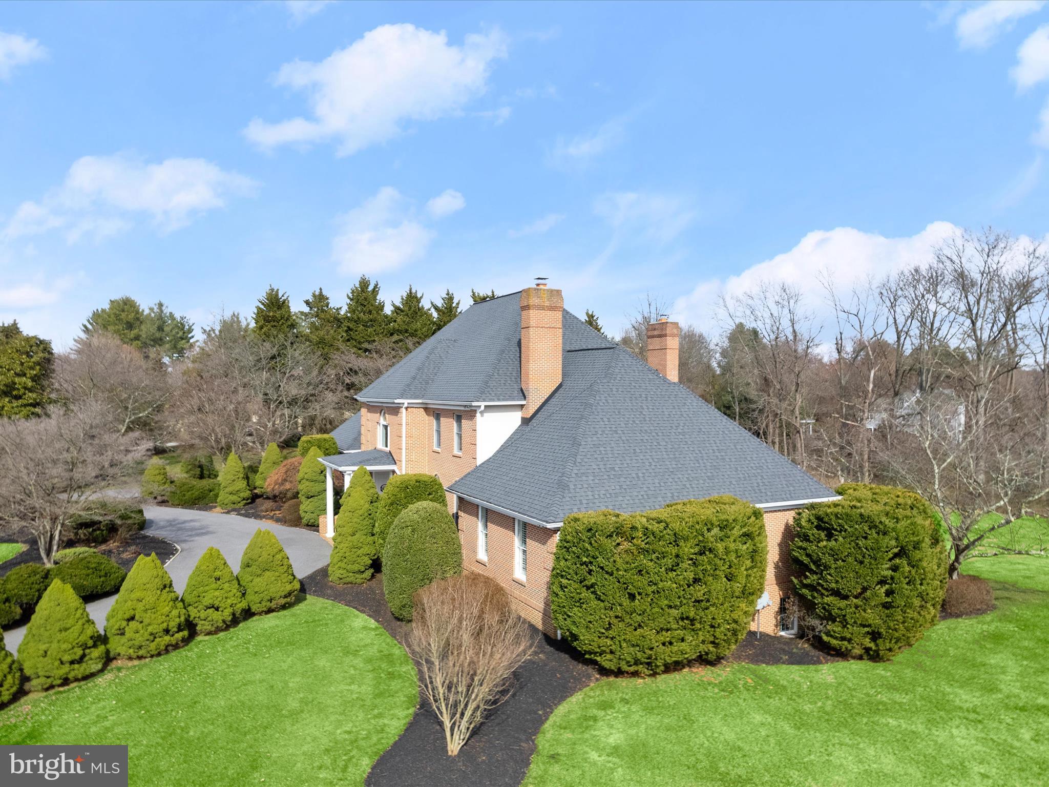 THE CHASE - Residential