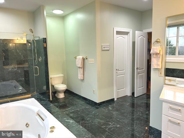 THE CHASE - Residential