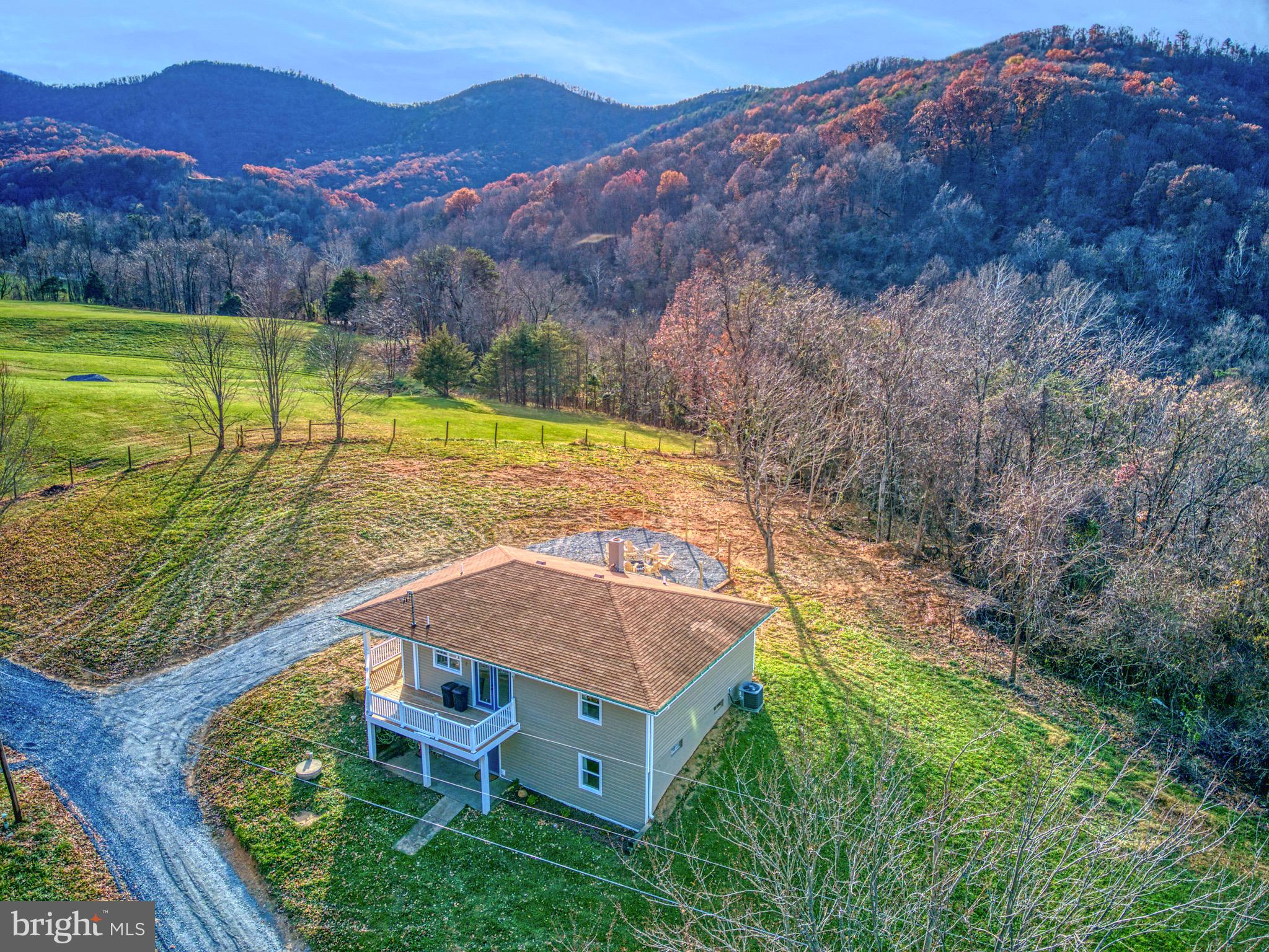 220 VIEW MOUNTAIN ROAD