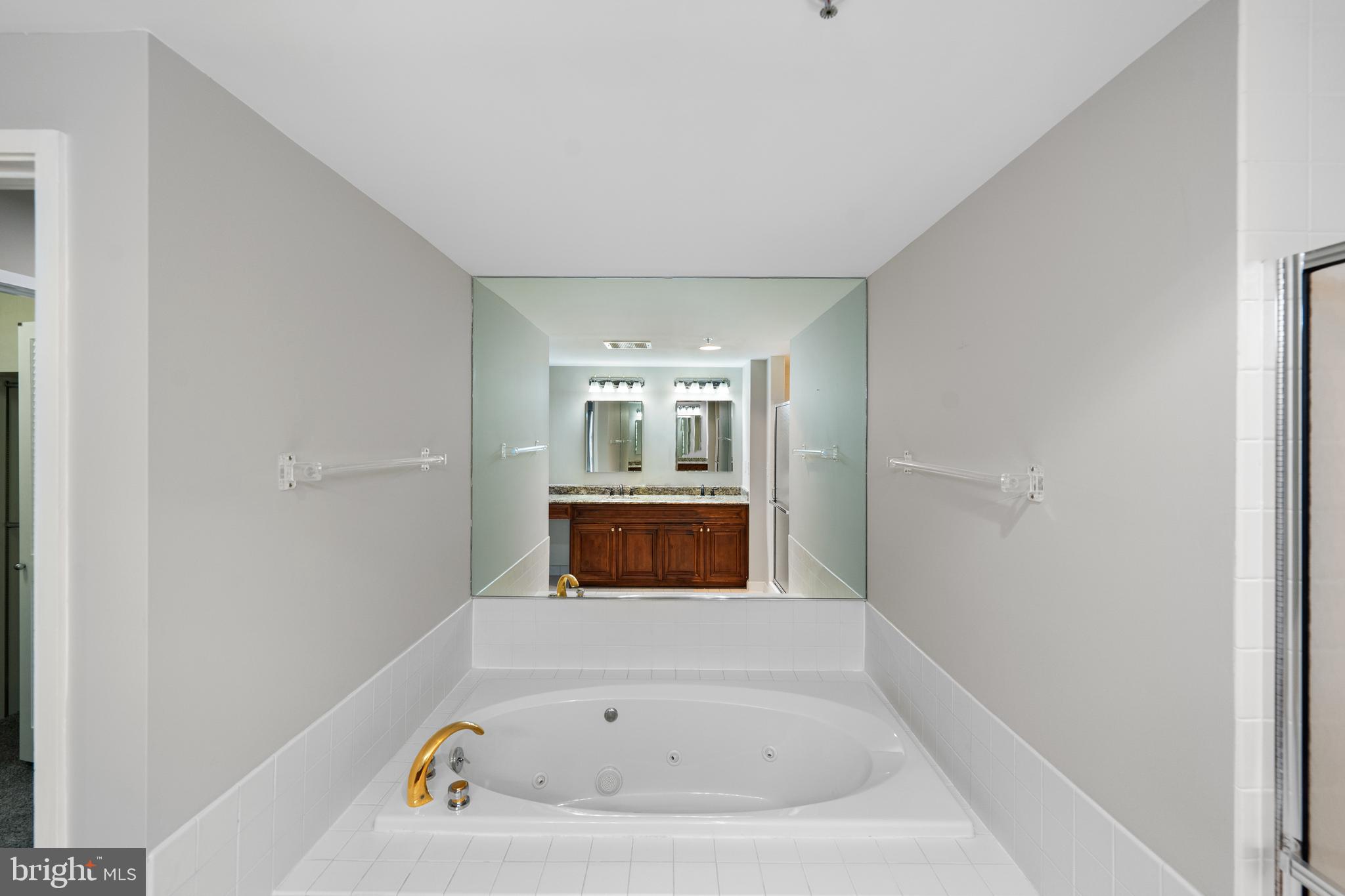 ANNEN WOODS - Residential