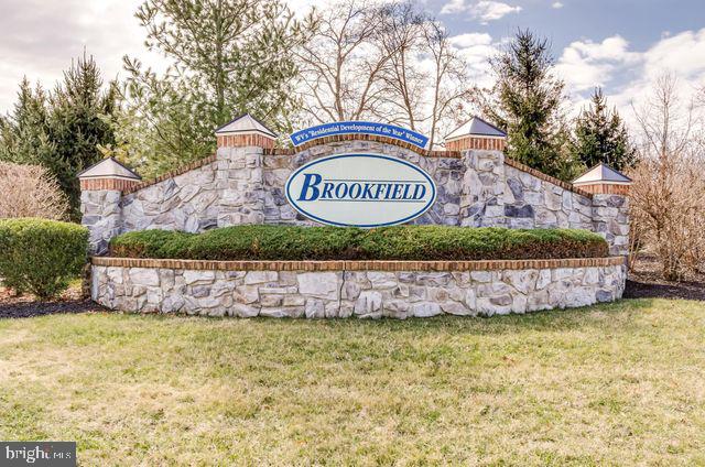 BROOKFIELD ON THE POTOMAC - Residential