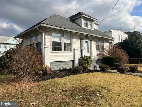 201 Newton Avenue Unit 2ND FLOOR, Oaklyn, NJ MLS: NJCD2092888