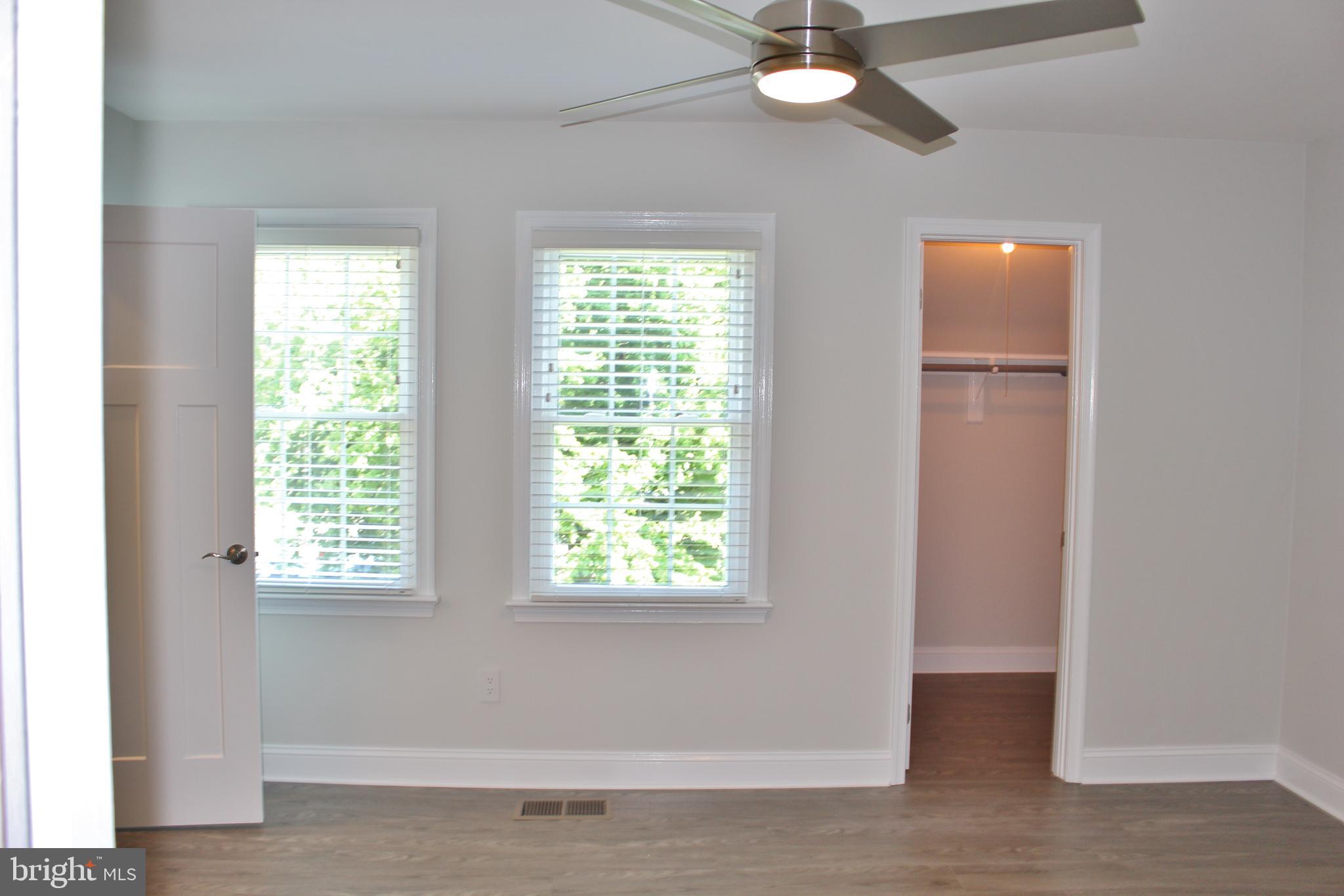 LEEDS SQUARE - Residential Lease