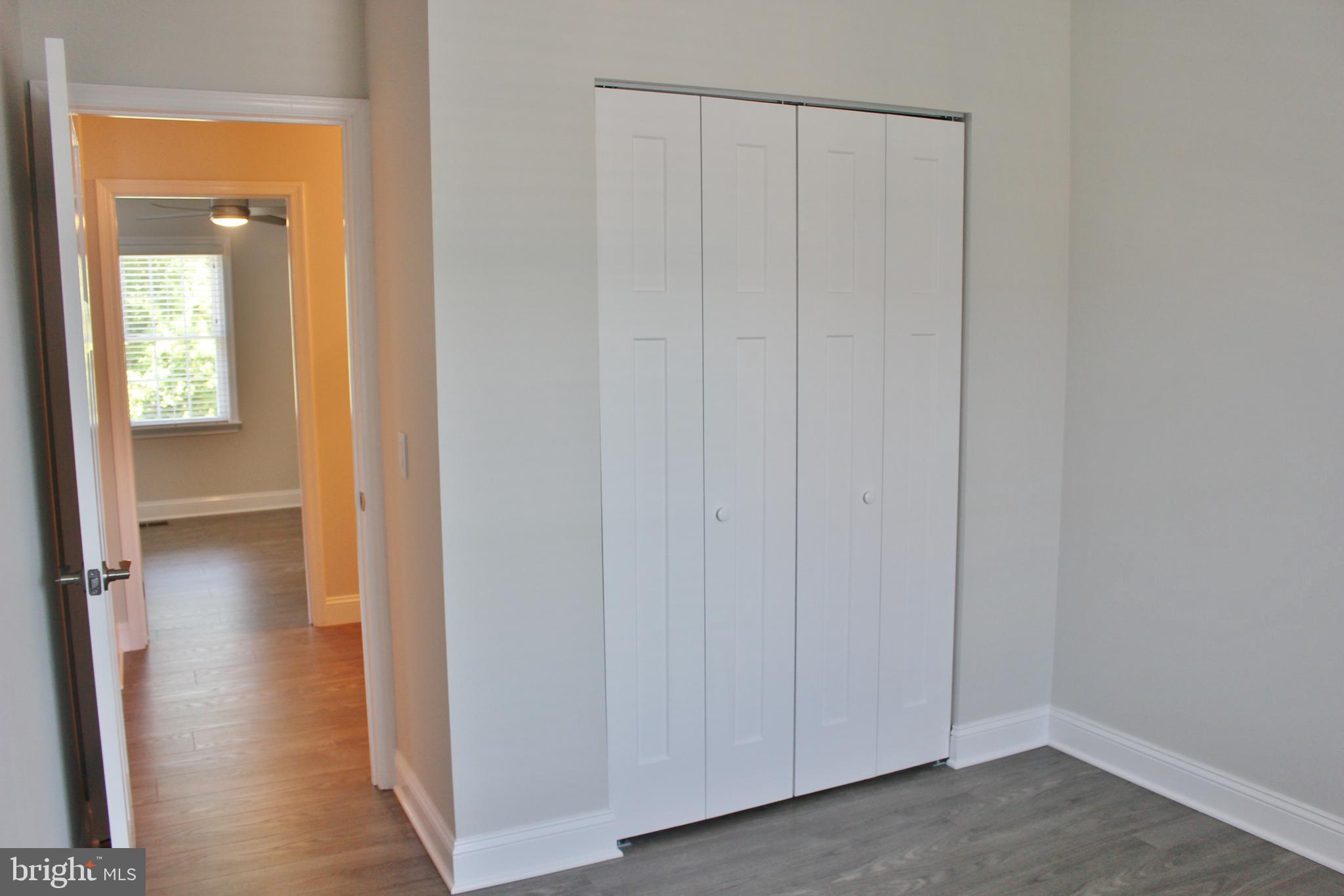 LEEDS SQUARE - Residential Lease