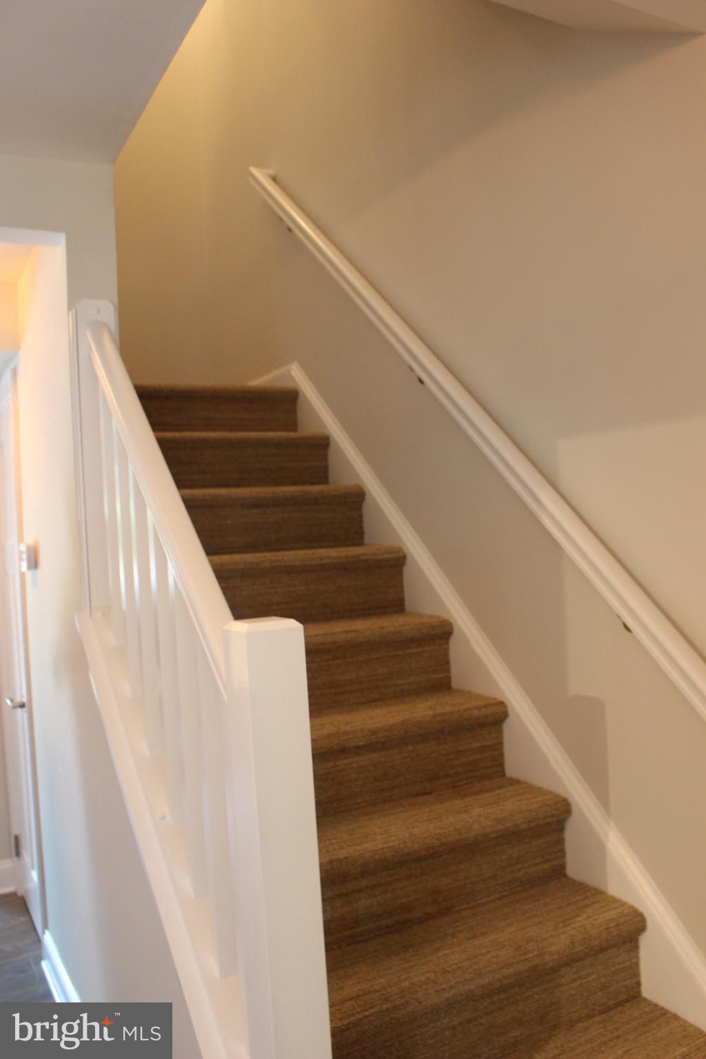 LEEDS SQUARE - Residential Lease