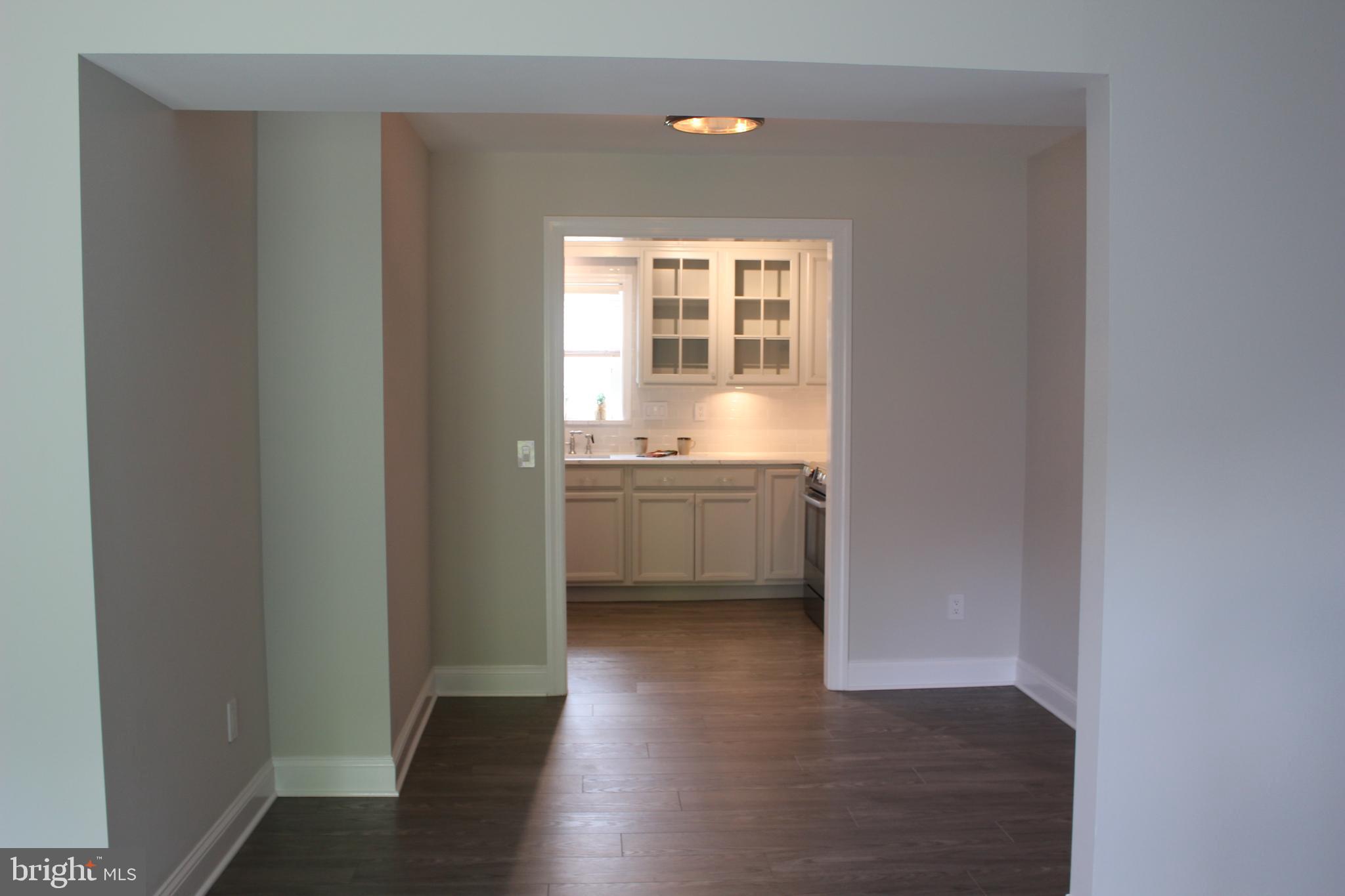 LEEDS SQUARE - Residential Lease