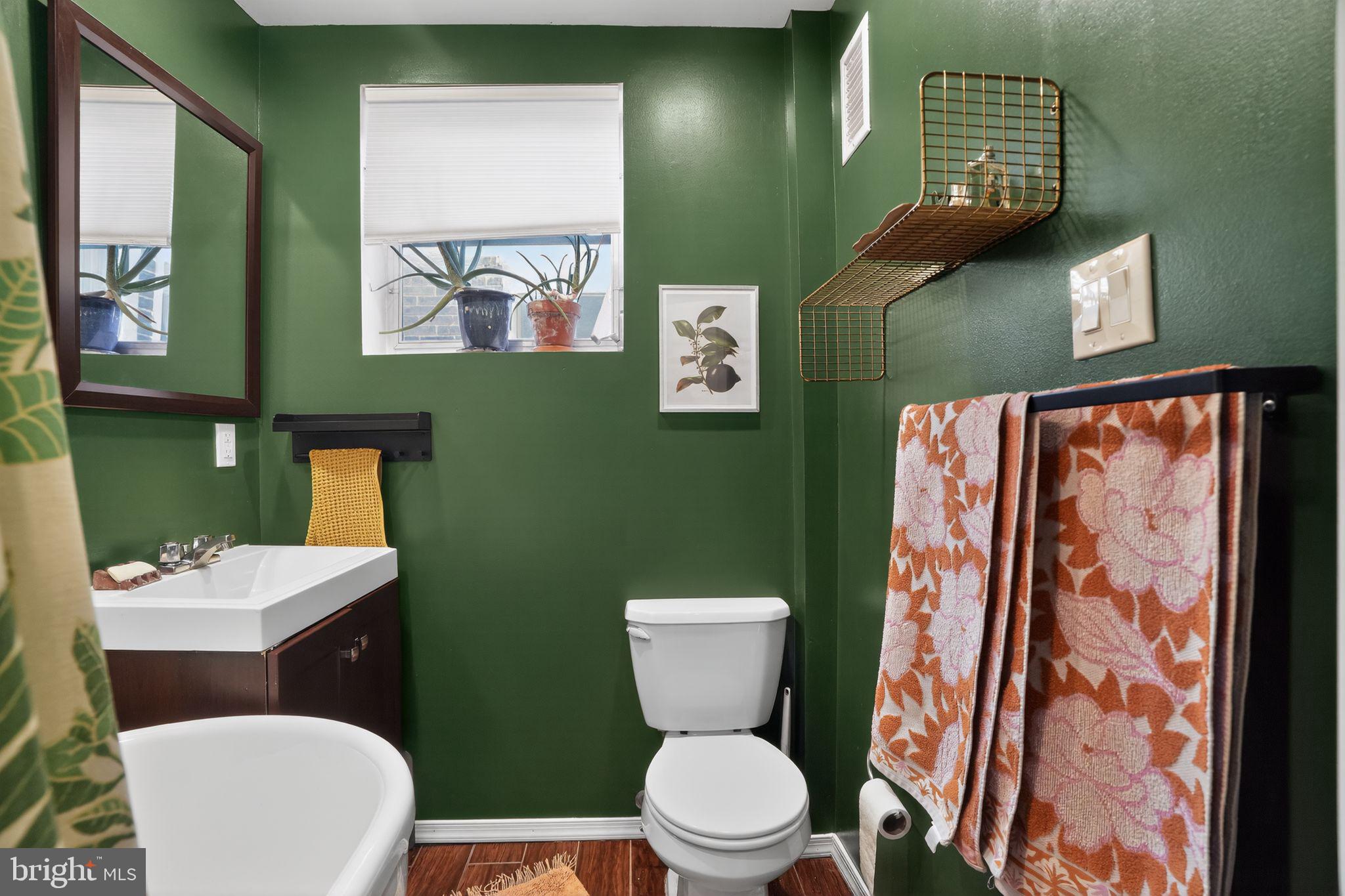 GIRARD ESTATES - Residential