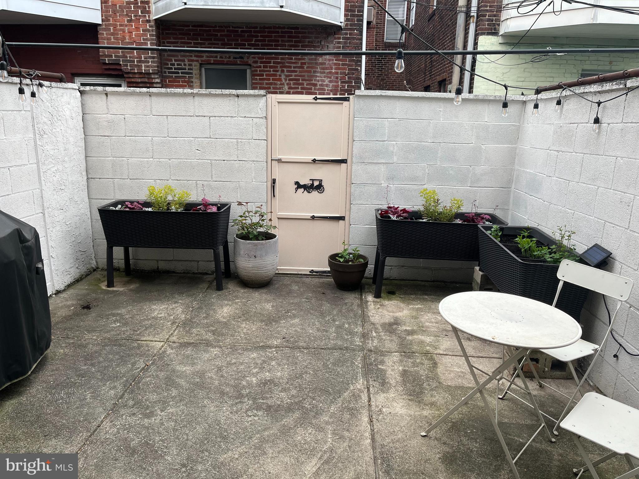 GIRARD ESTATES - Residential