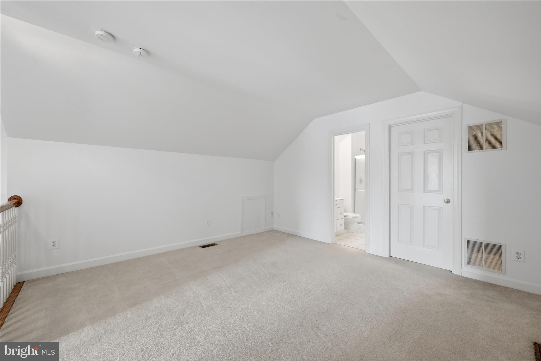 VIRGINIA OAKS - Residential