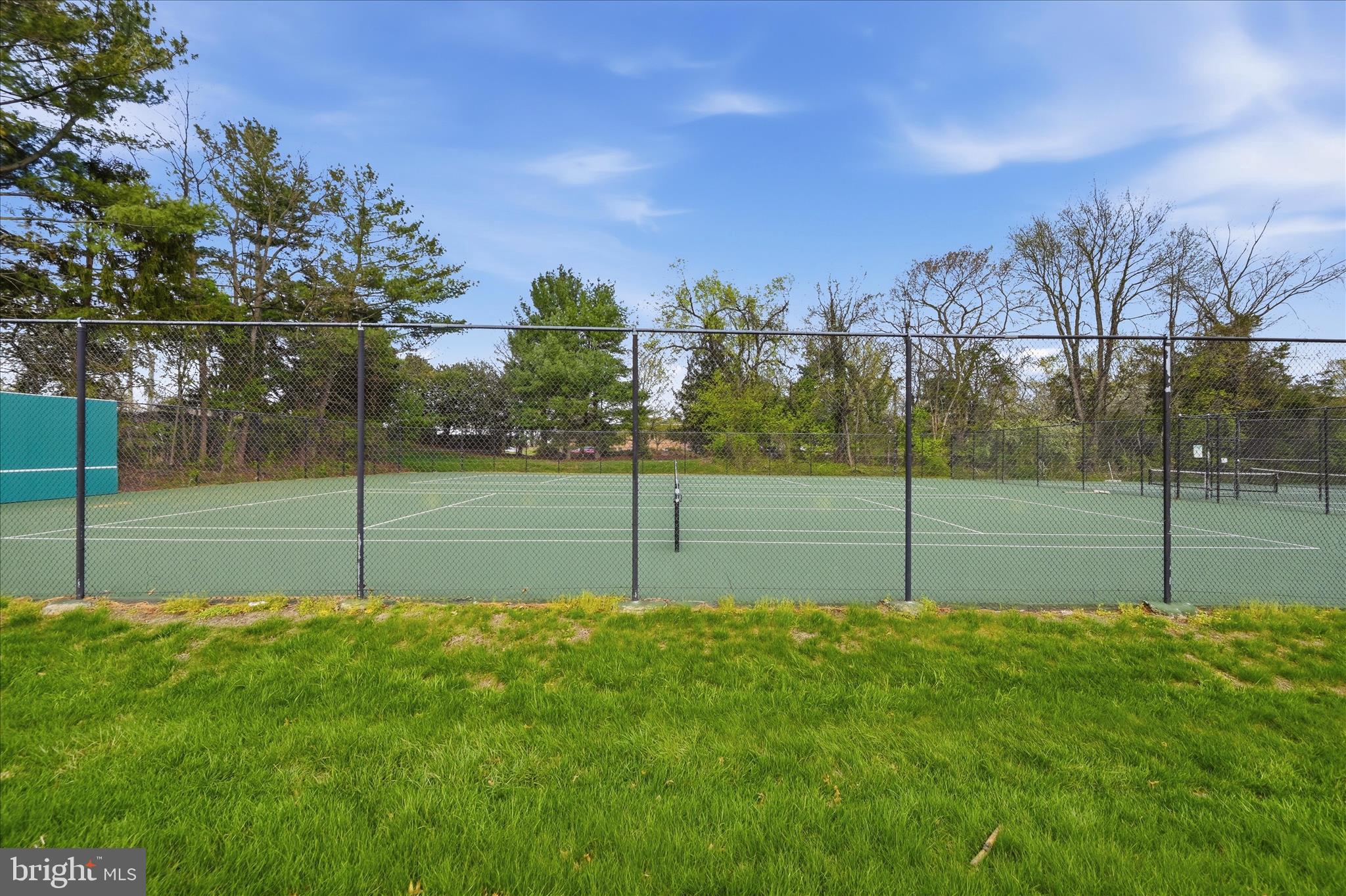 VIRGINIA OAKS - Residential