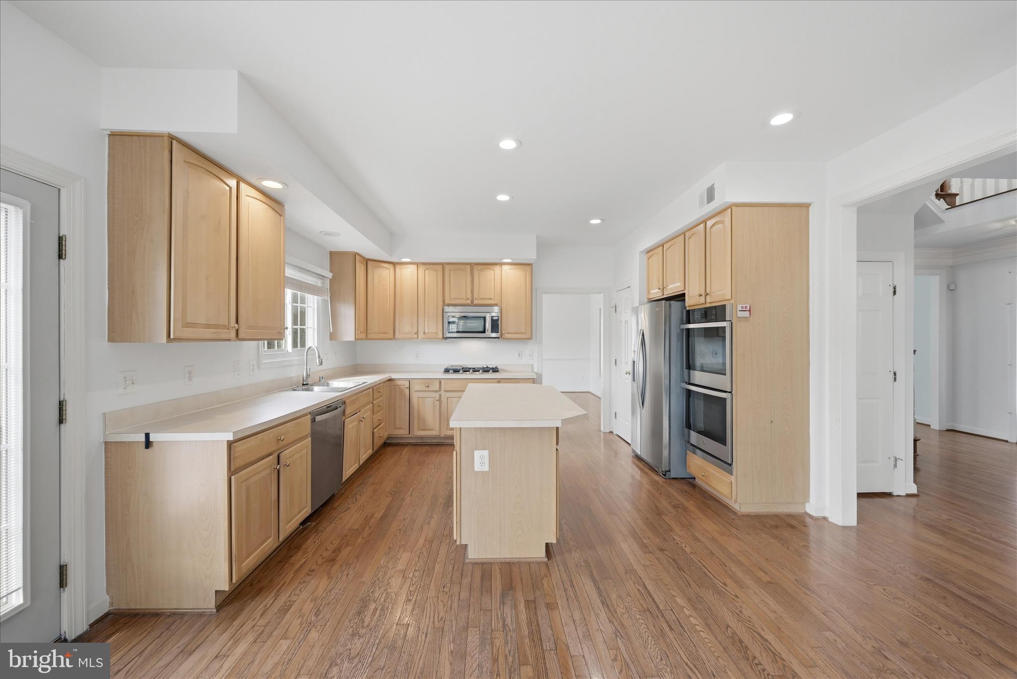 VIRGINIA OAKS - Residential