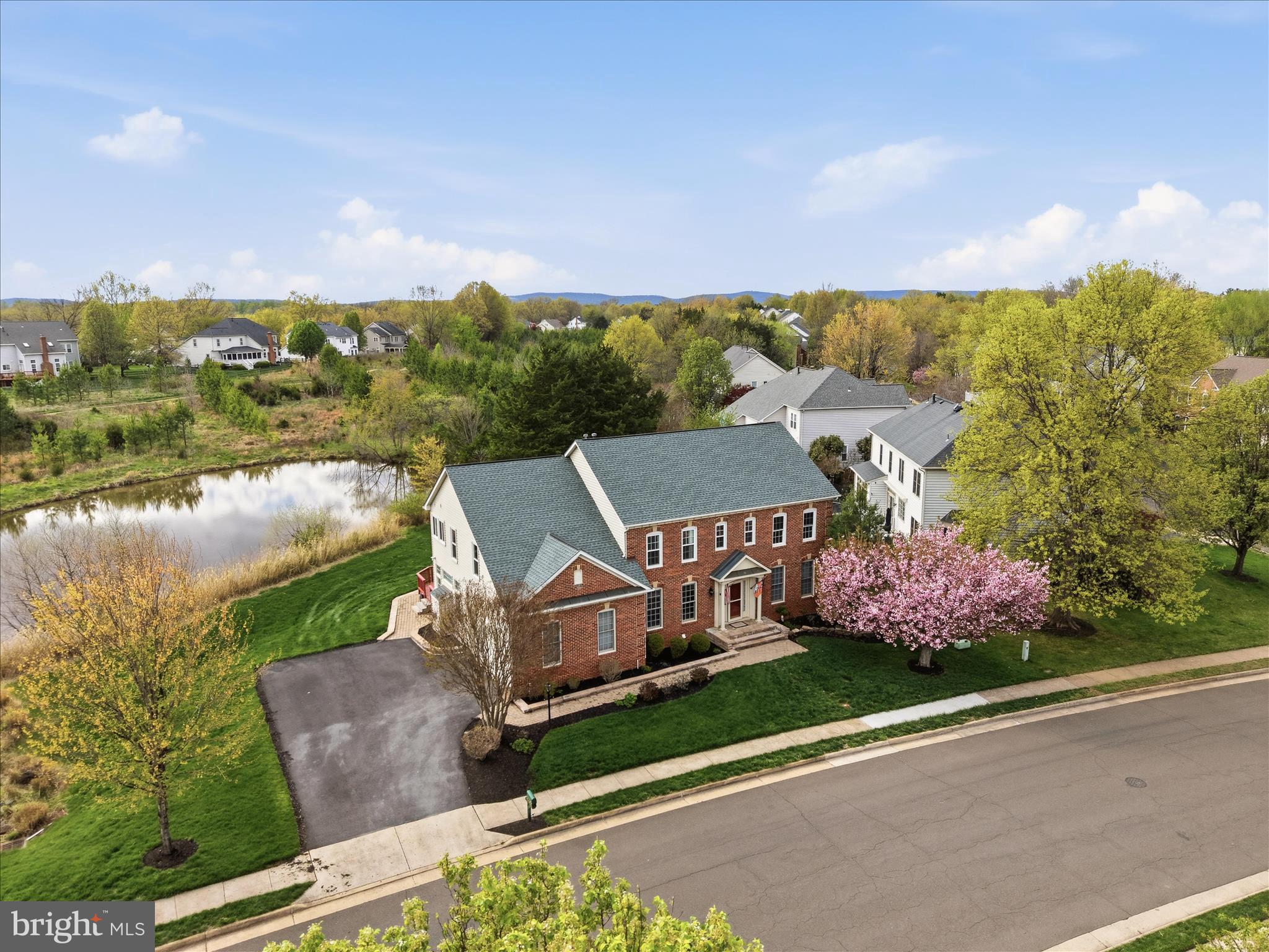 VIRGINIA OAKS - Residential