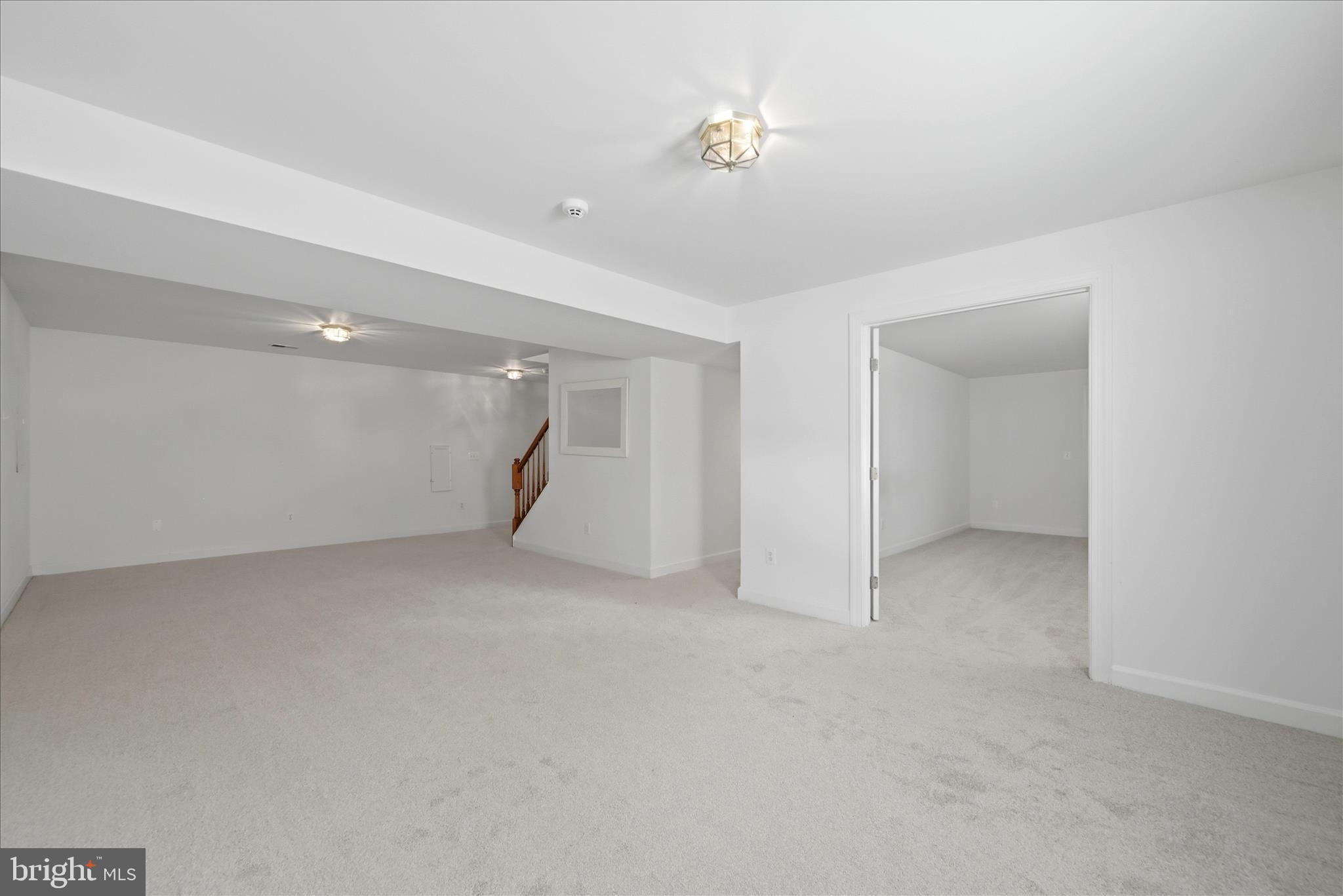 VIRGINIA OAKS - Residential