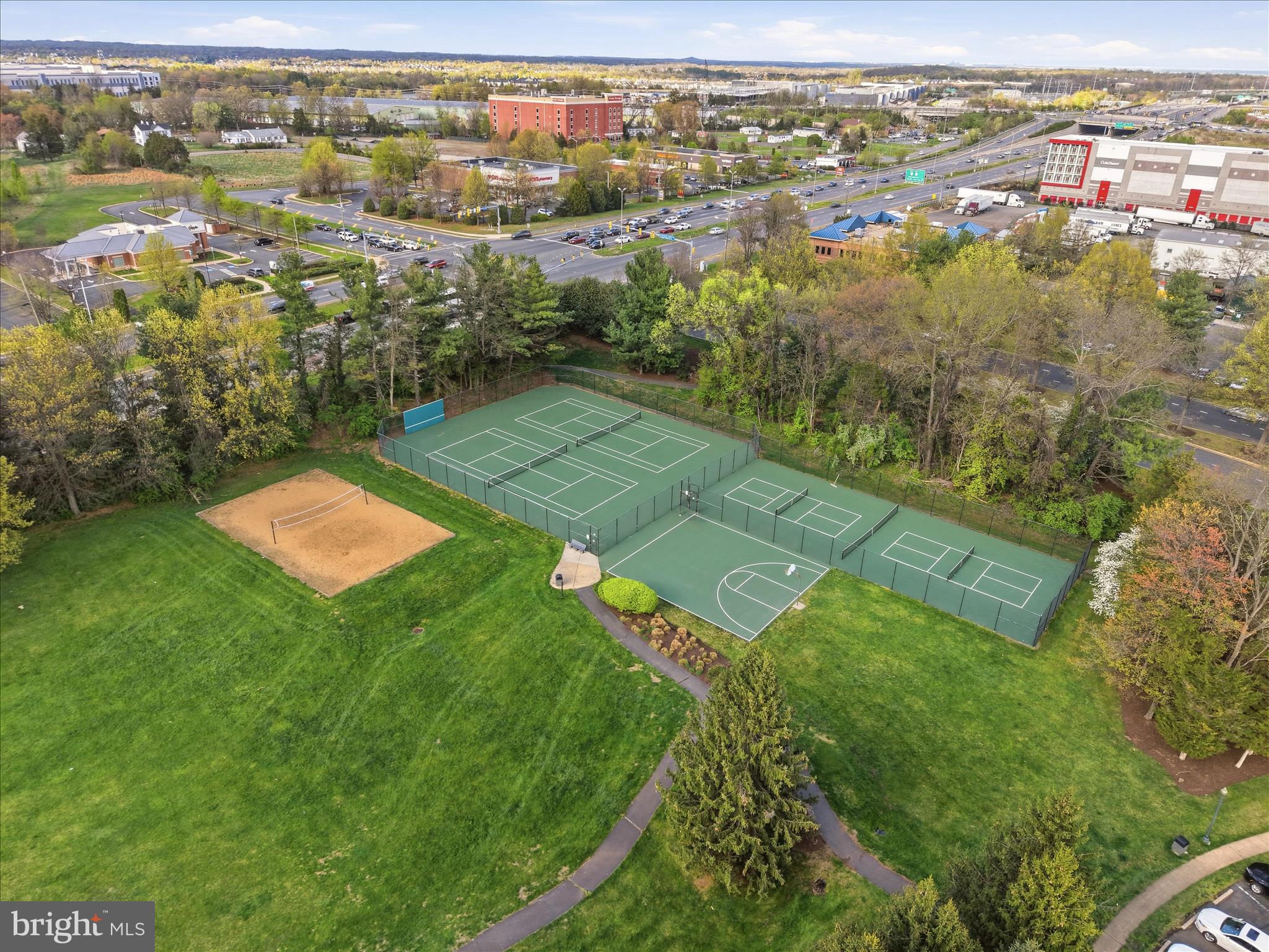 VIRGINIA OAKS - Residential