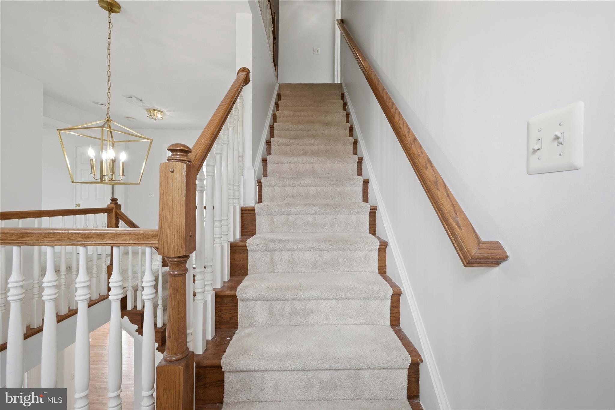 VIRGINIA OAKS - Residential