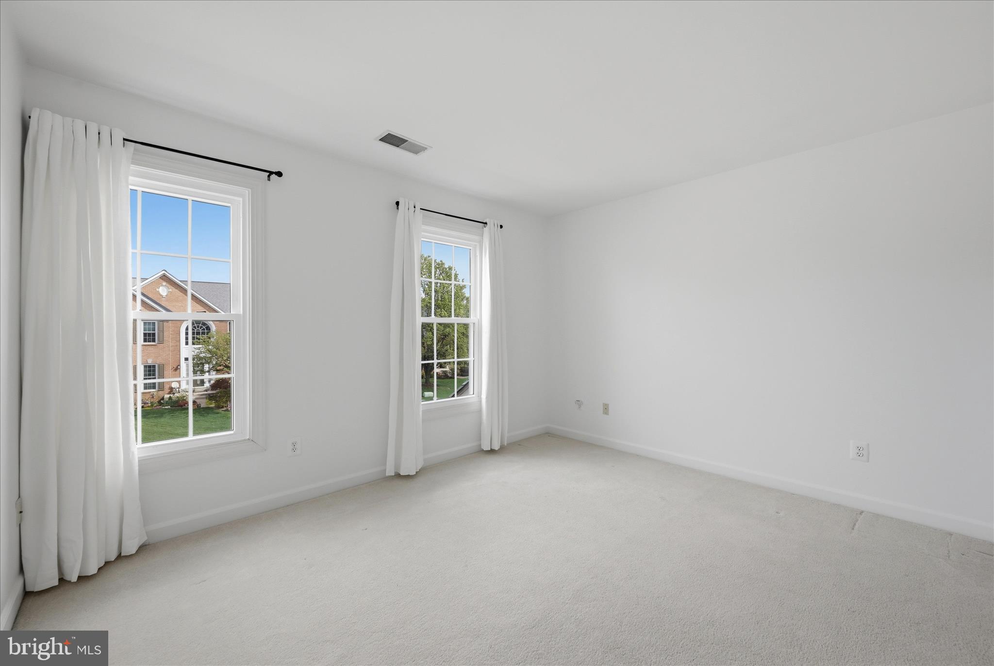 VIRGINIA OAKS - Residential