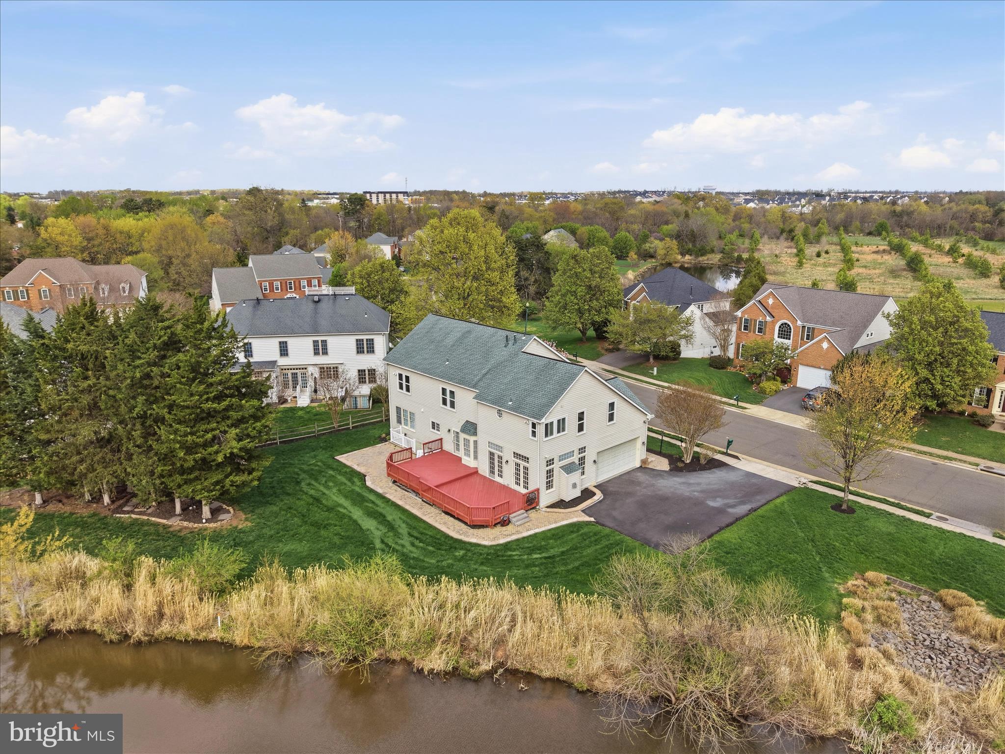 VIRGINIA OAKS - Residential