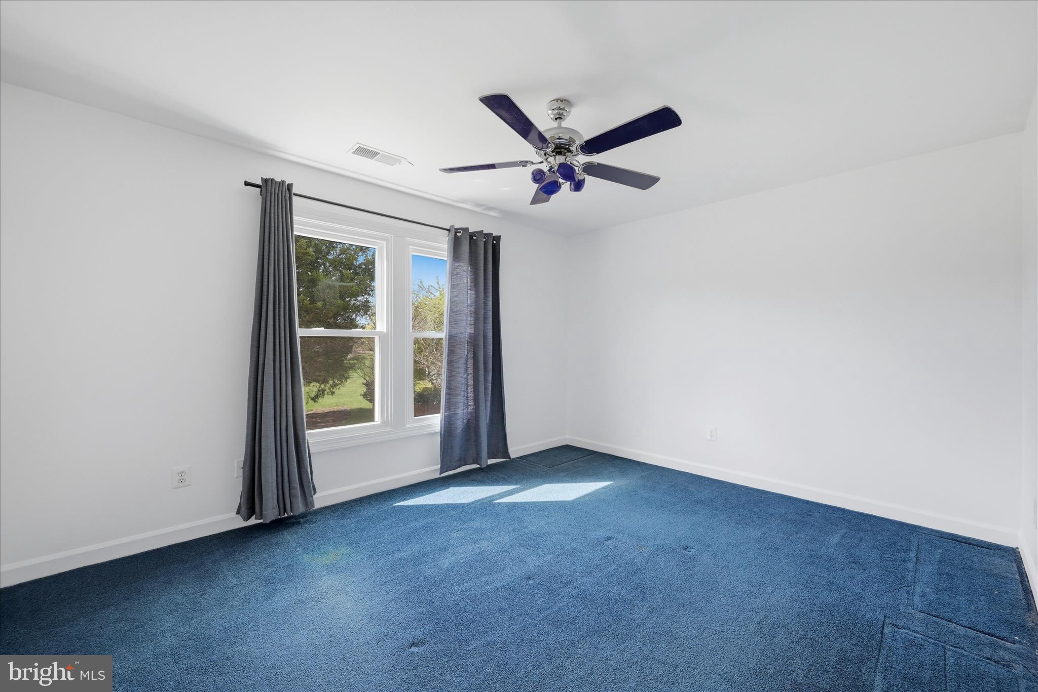 VIRGINIA OAKS - Residential