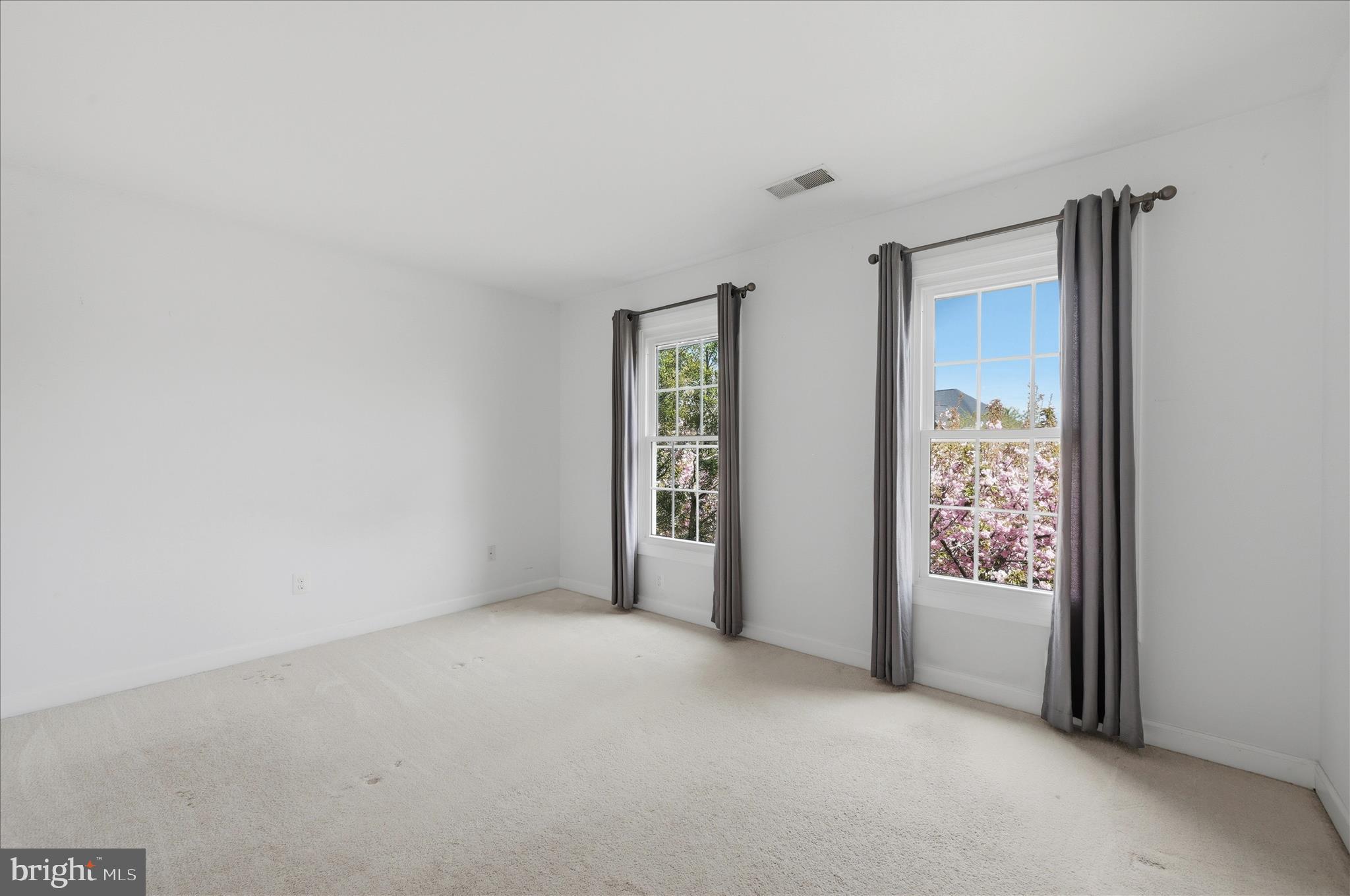 VIRGINIA OAKS - Residential