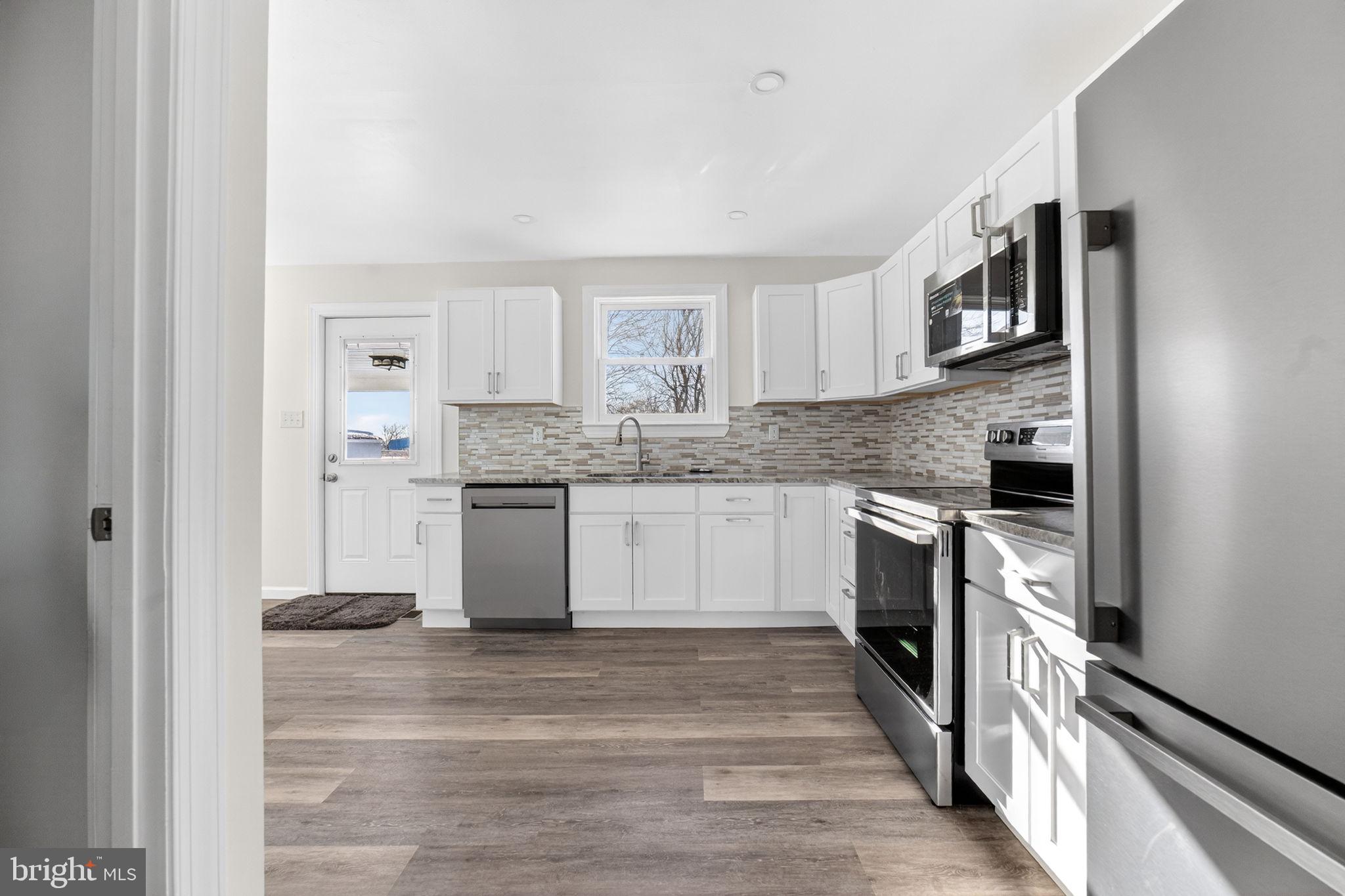 NORTHAMPTON - Residential