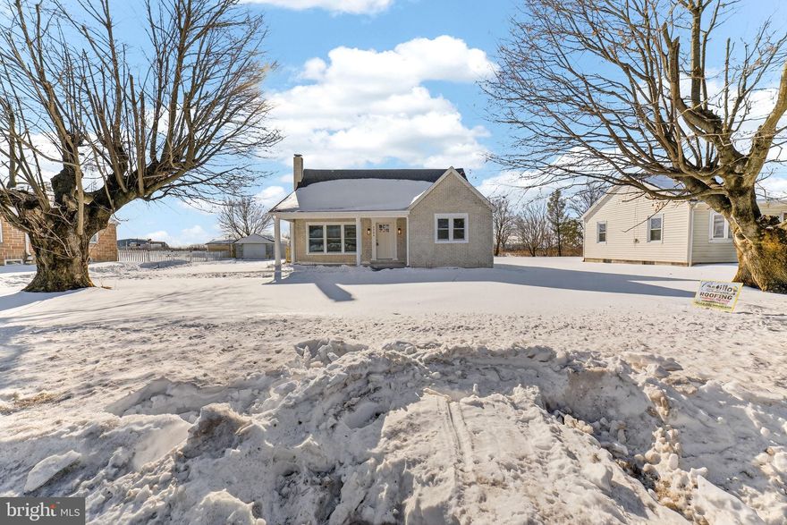 Welcome to this beautifully updated single detached home in the heart of Northampton. Perfectly situated within the highly sought-after Northampton Area School District, this residence combines modern style with effortless functionality.
Recent home renovations have transformed this property into a move-in-ready sanctuary. The heart of the home features a stunning updated kitchen, designed for both daily living and weekend entertaining. High-end modern flooring stretches throughout the open layout, leading you to two fully renovated bathrooms fixtures and a spa-like feel.
Enjoy the ultimate privacy of a standalone property, complete with a private garage for secure parking and extra storage. This is the one you've been waiting for!