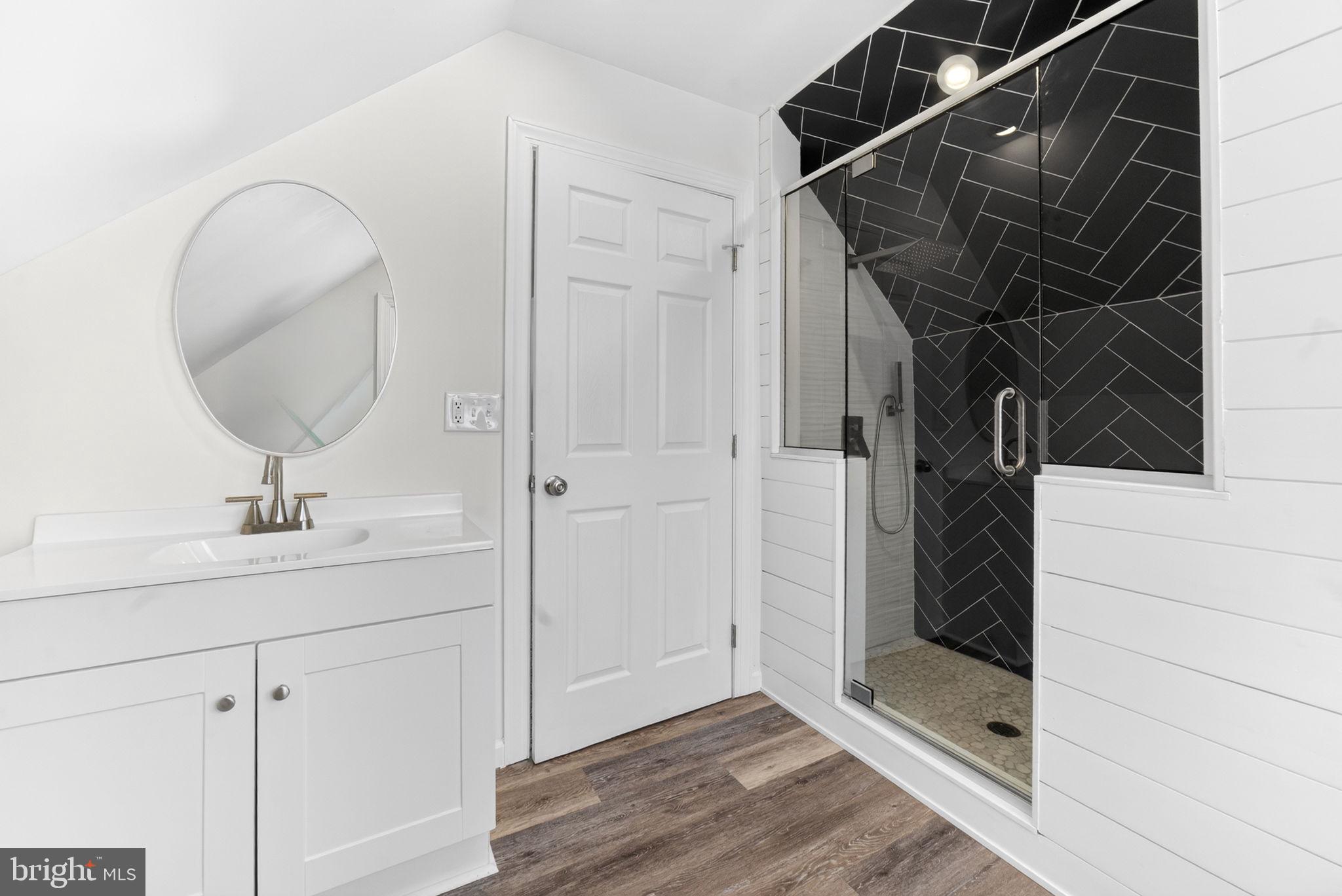 NORTHAMPTON - Residential