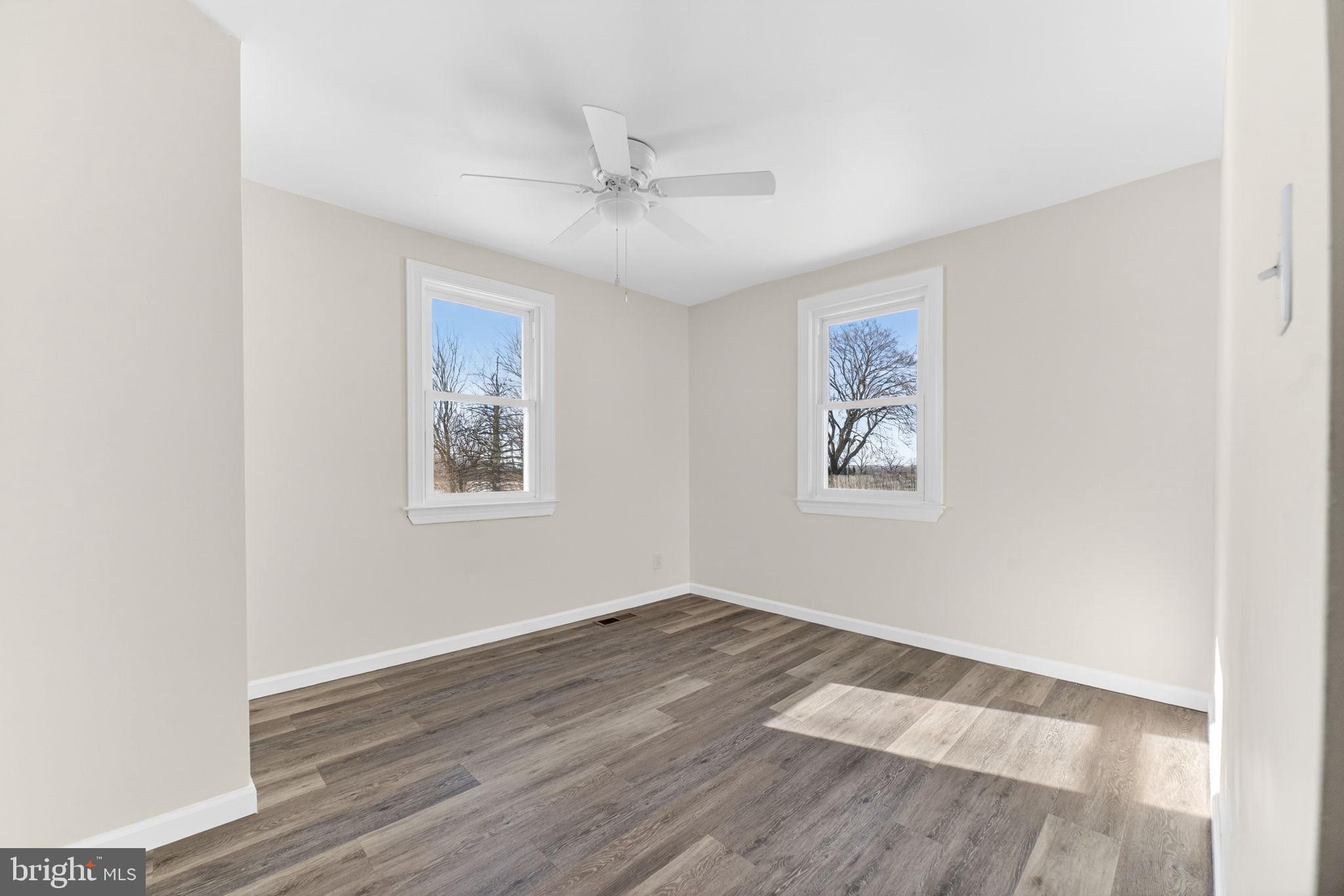 NORTHAMPTON - Residential