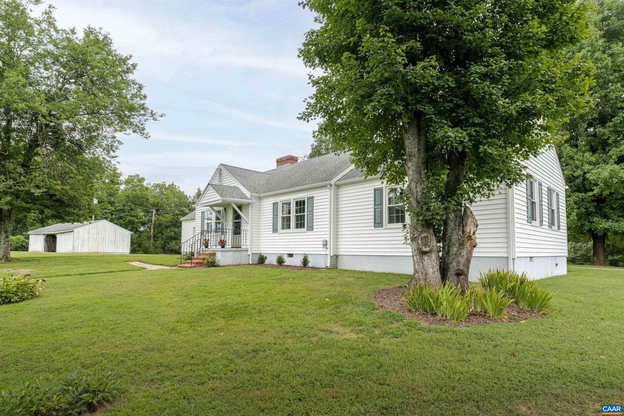 6700 COBHAM HTS