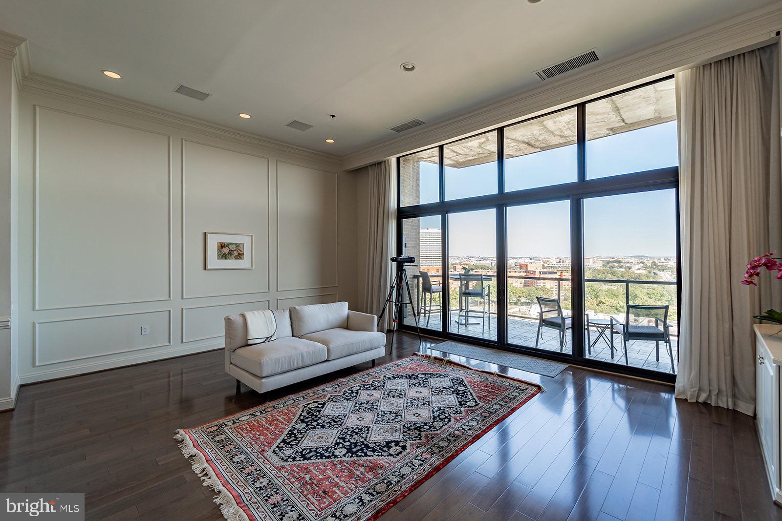 THE WESLIE - Residential