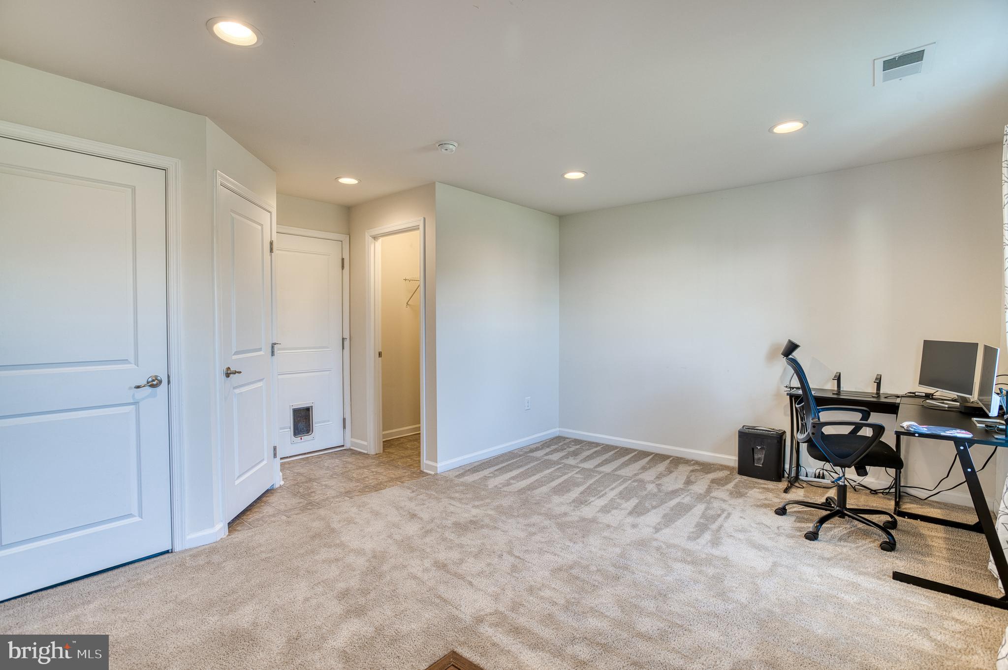 MINTBROOK - Residential Lease