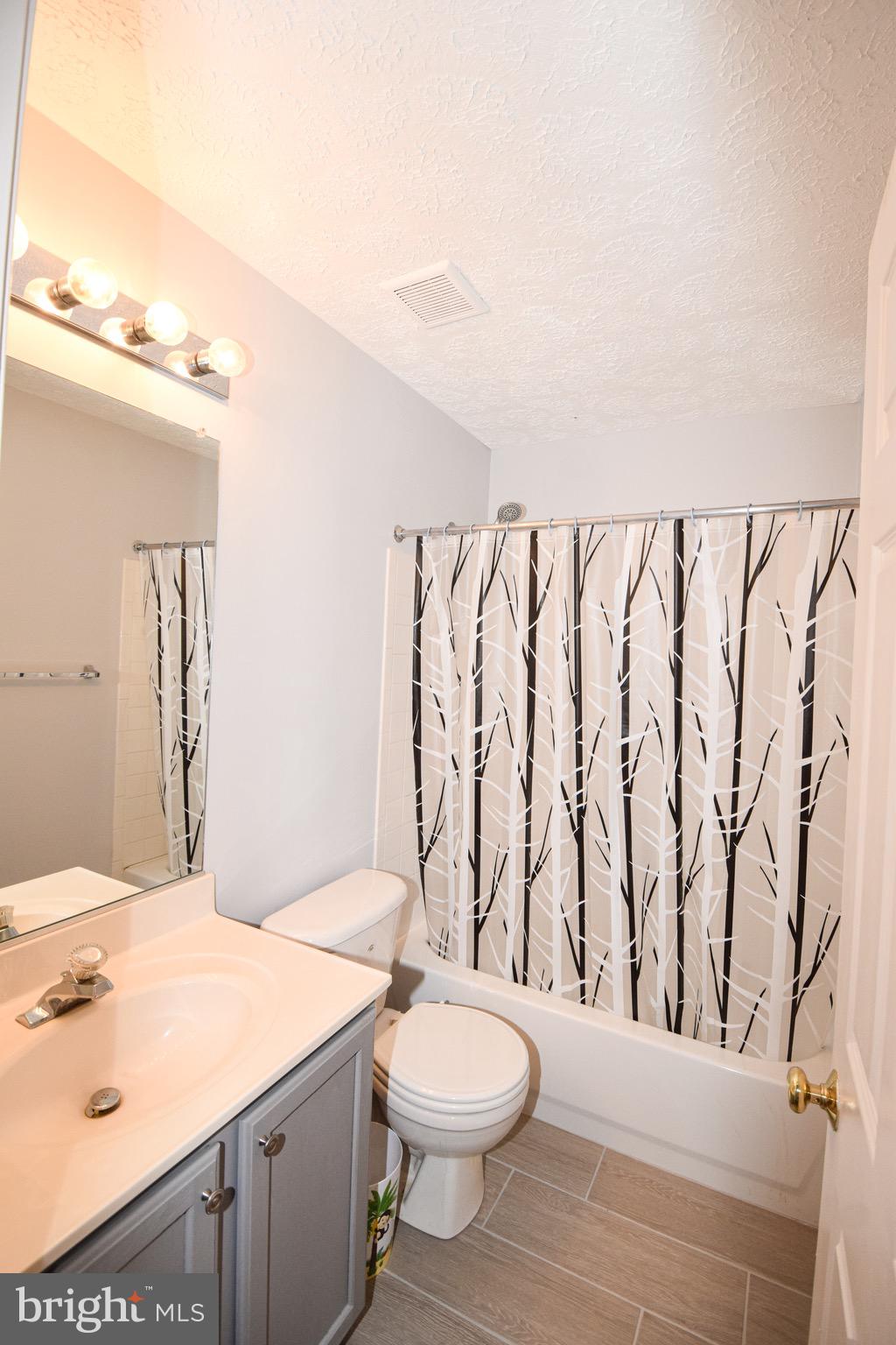 HARFORD TOWN - Residential