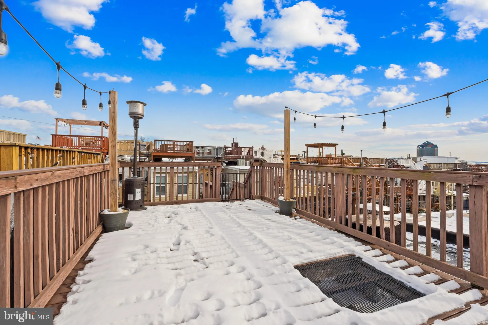 Baltimore, Maryland 21224, United States, 3 Bedrooms Bedrooms, ,3 BathroomsBathrooms,Residential,Pending,19331