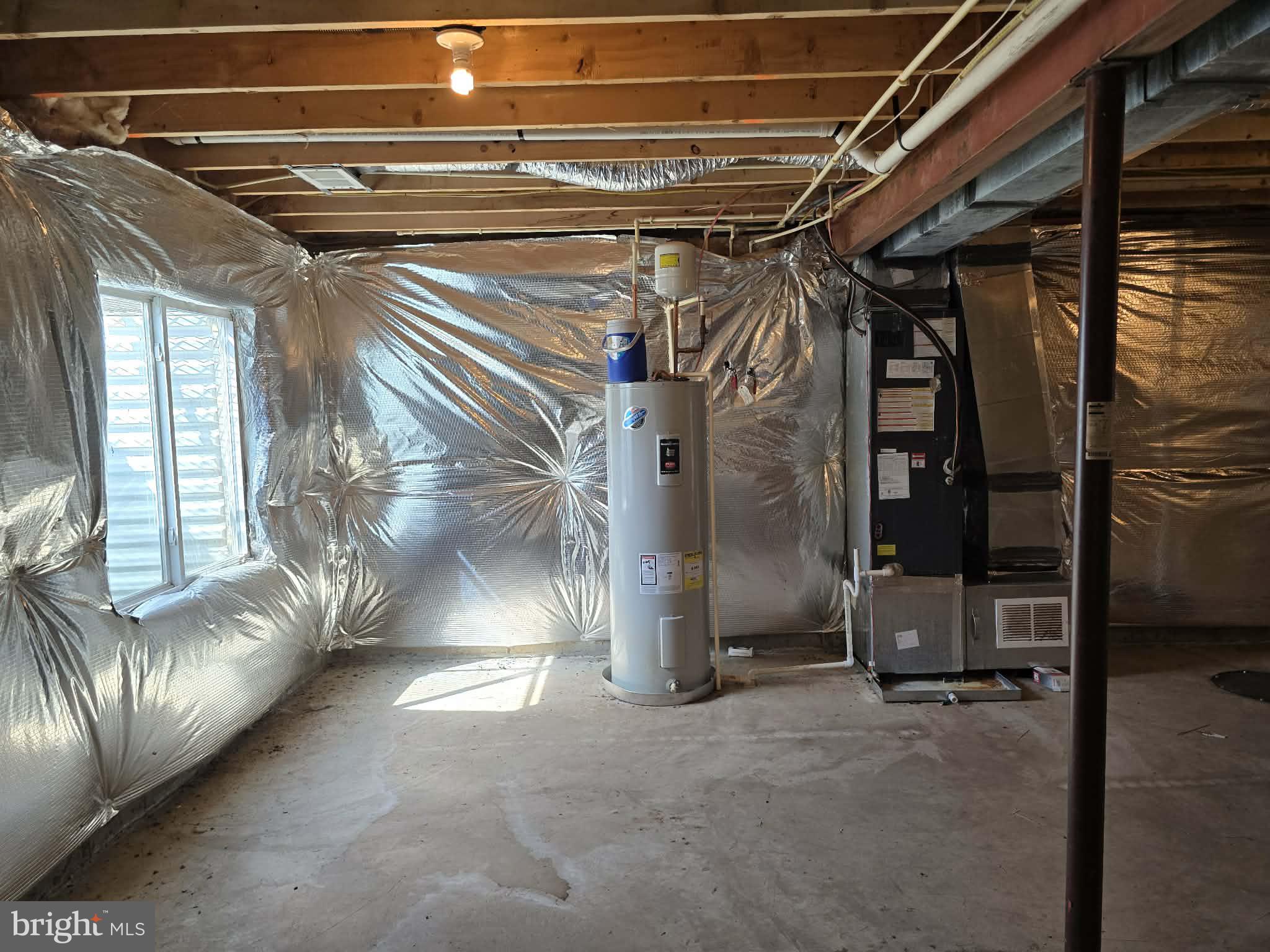 THREE FLAGS - Residential