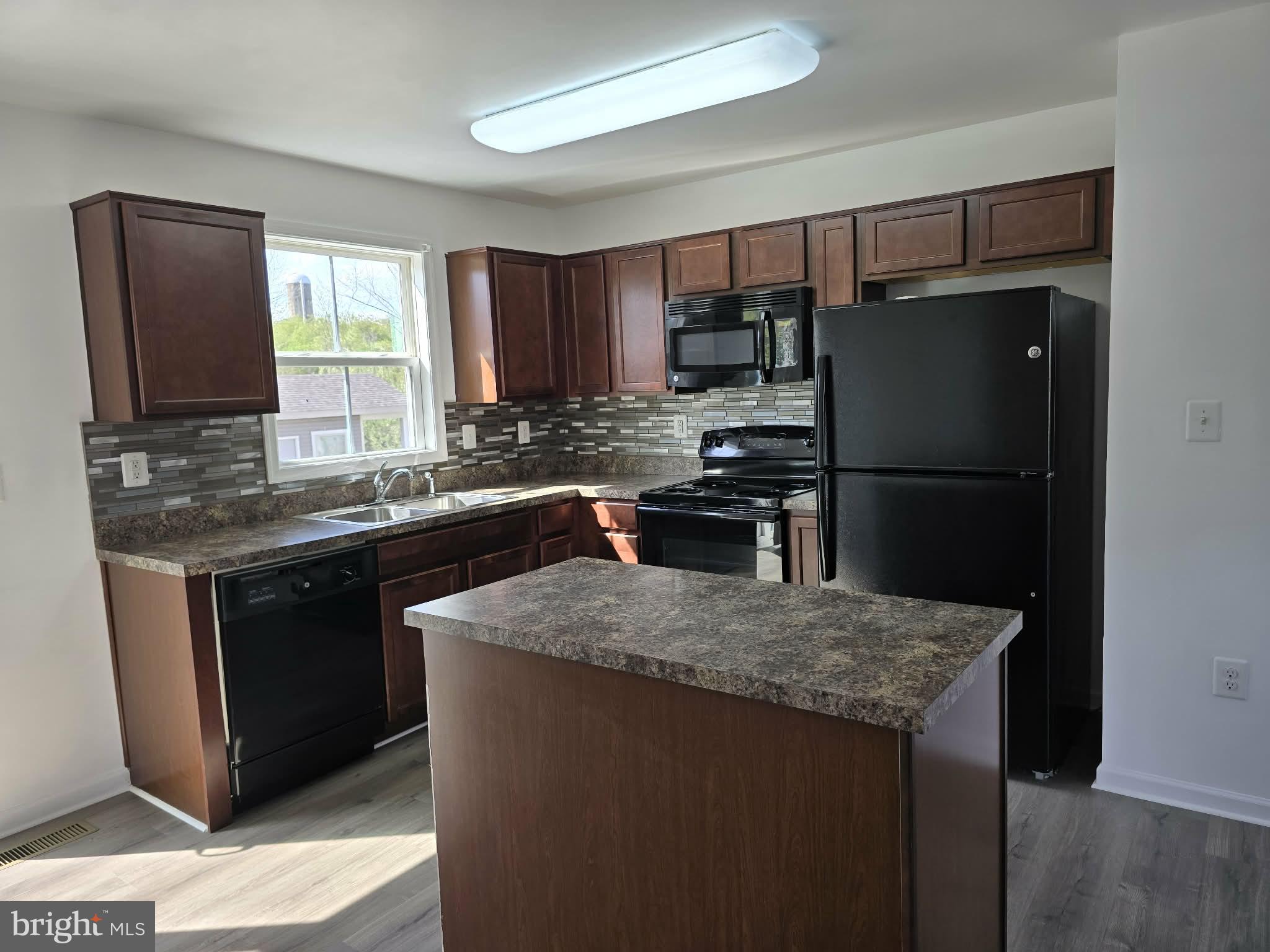 18120 SCENIC CREEK LANE