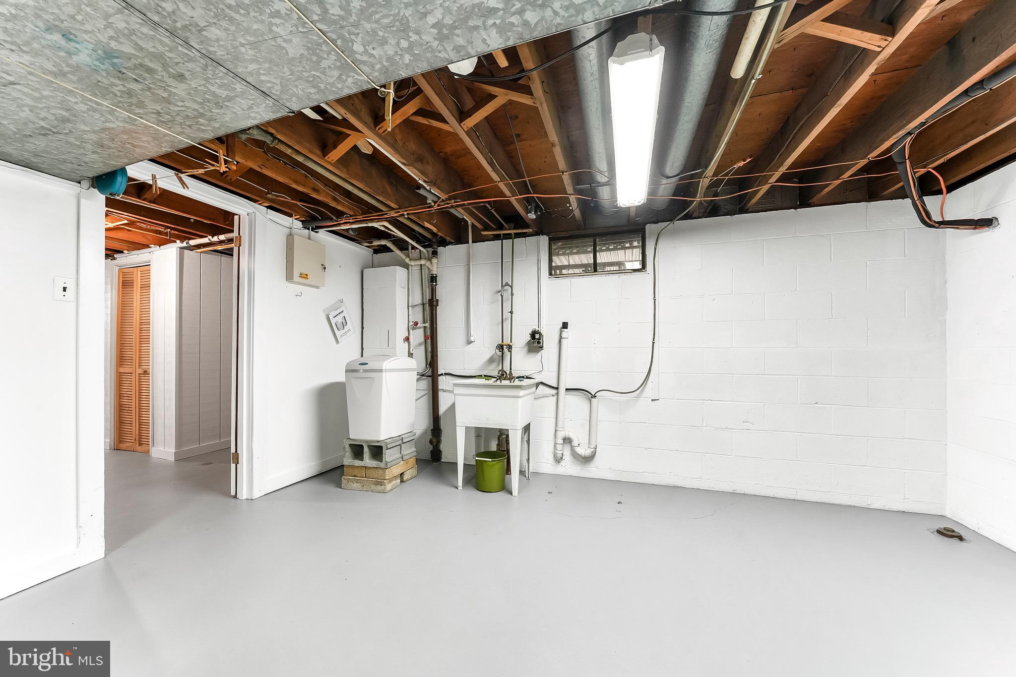 NEWARK - Residential