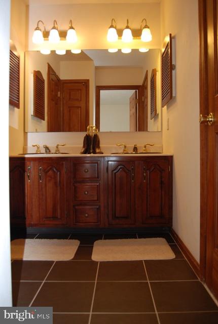 OAKWOOD - Residential