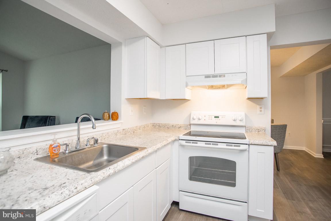 ST CHARLES SUB - HAMPSHIRE - Residential